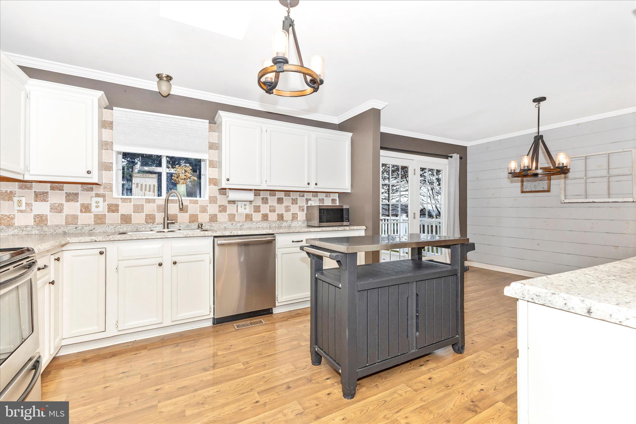 WHISPERING MEADOWS - Residential