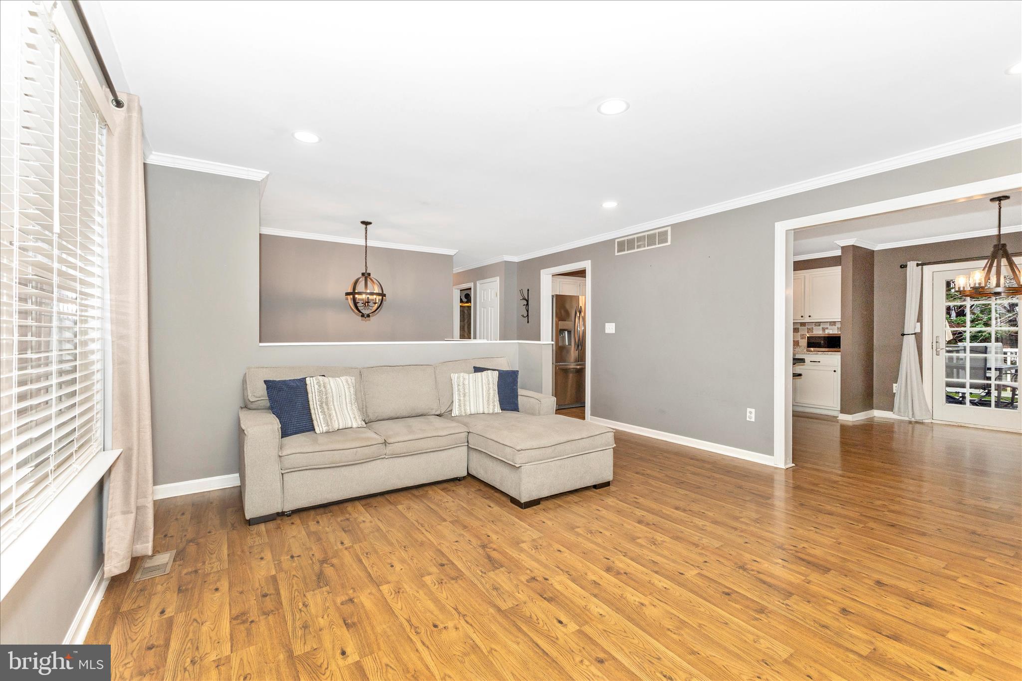 WHISPERING MEADOWS - Residential