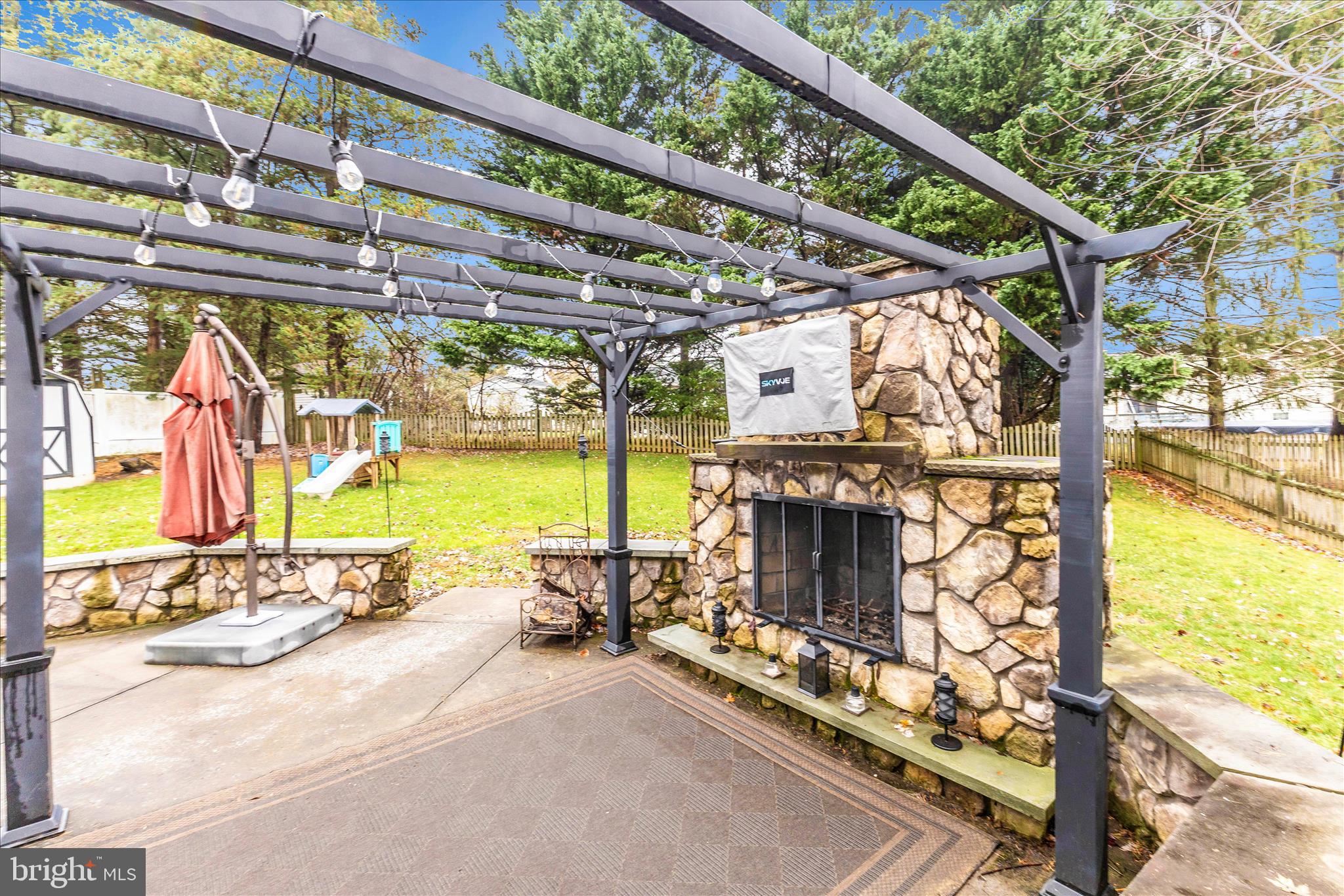 WHISPERING MEADOWS - Residential