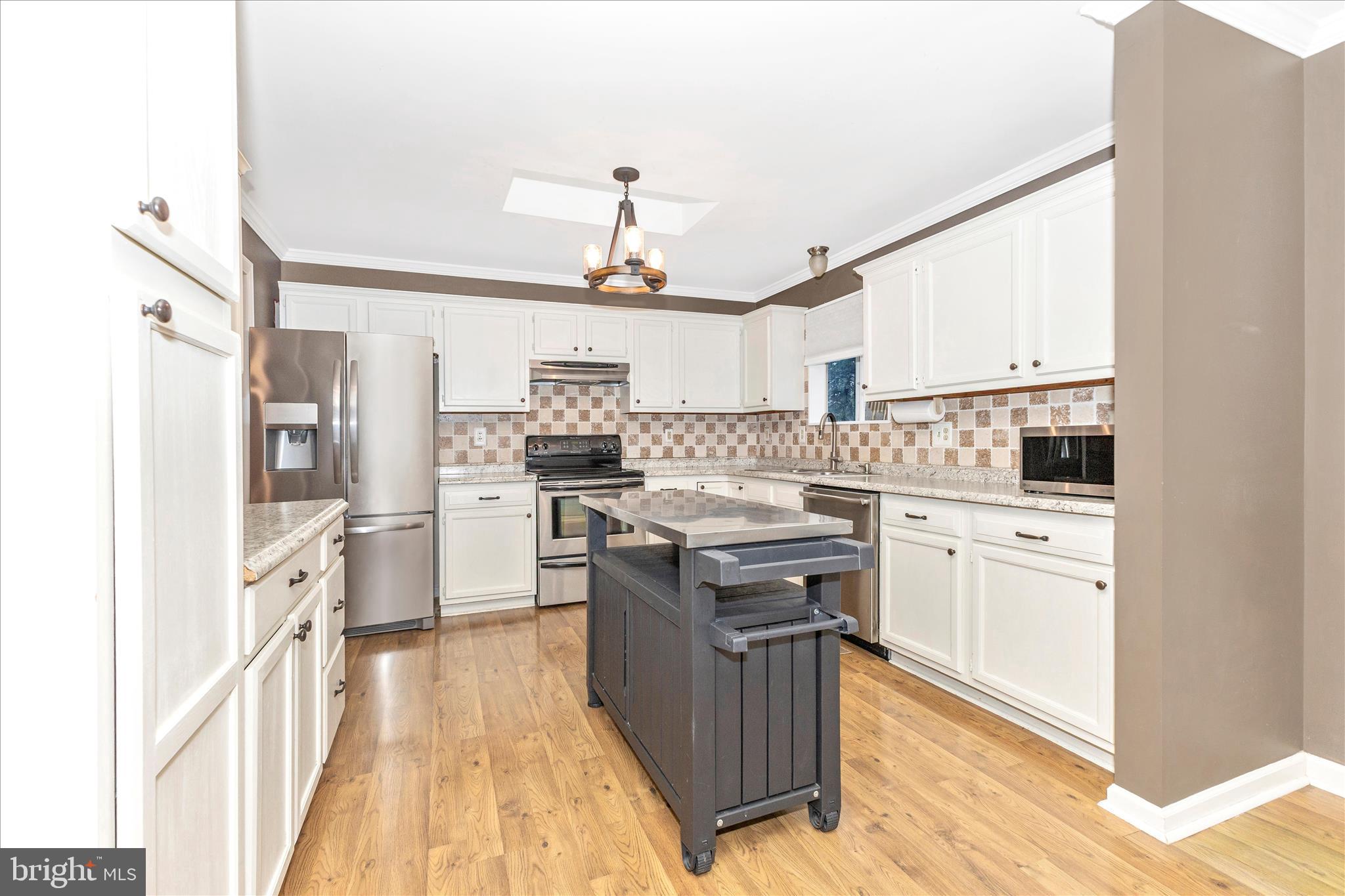 WHISPERING MEADOWS - Residential