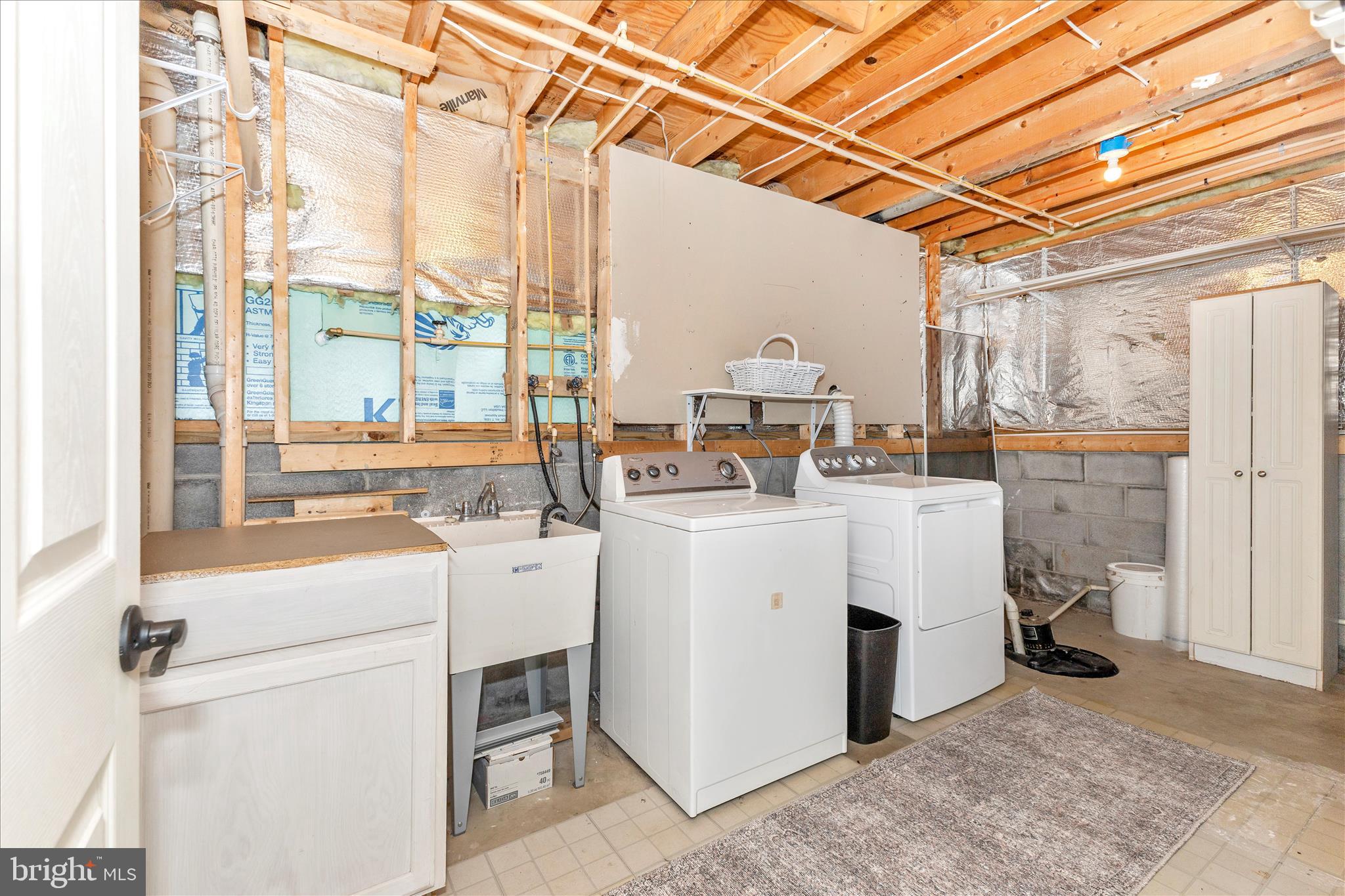 WHISPERING MEADOWS - Residential