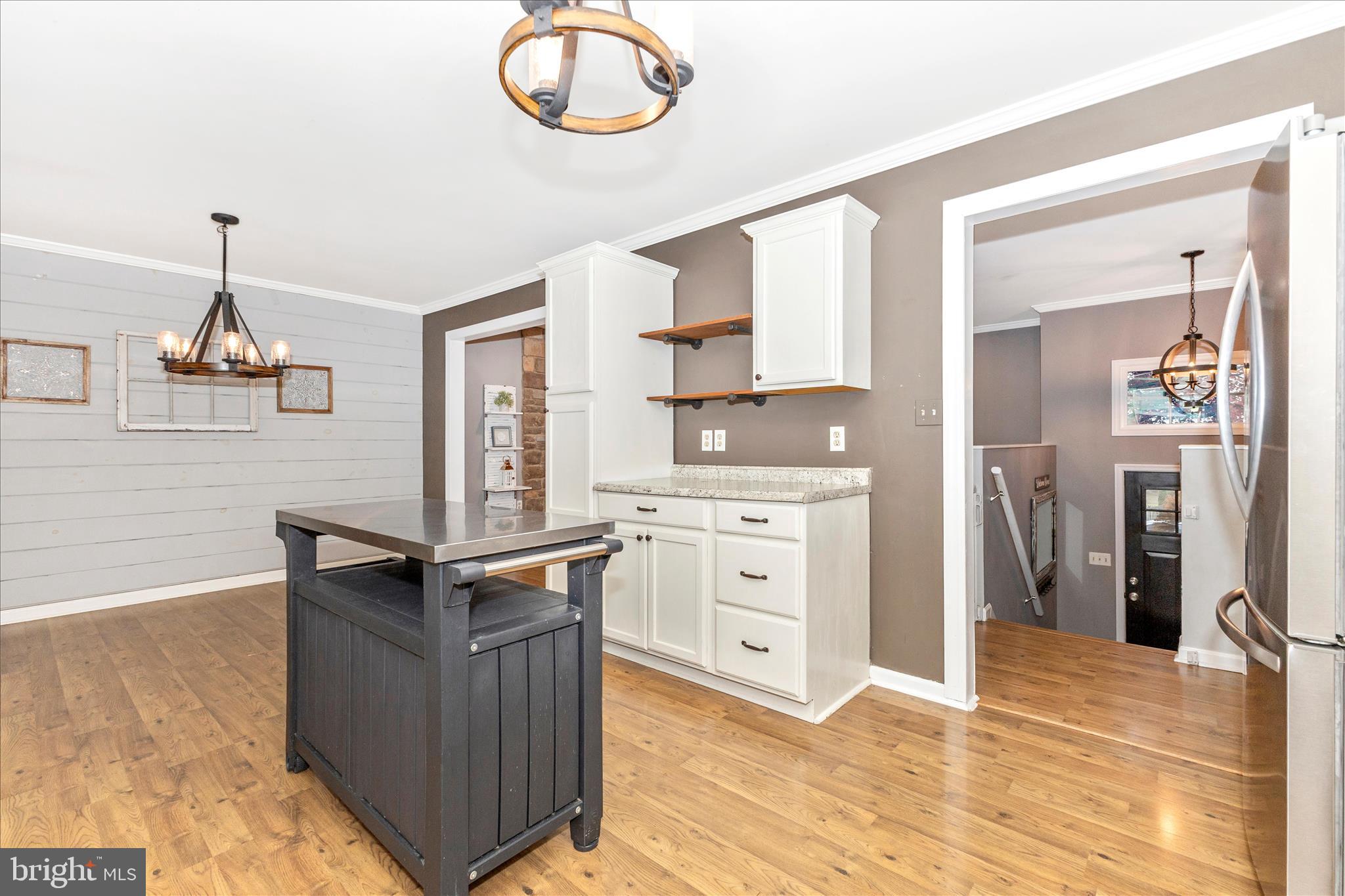 WHISPERING MEADOWS - Residential