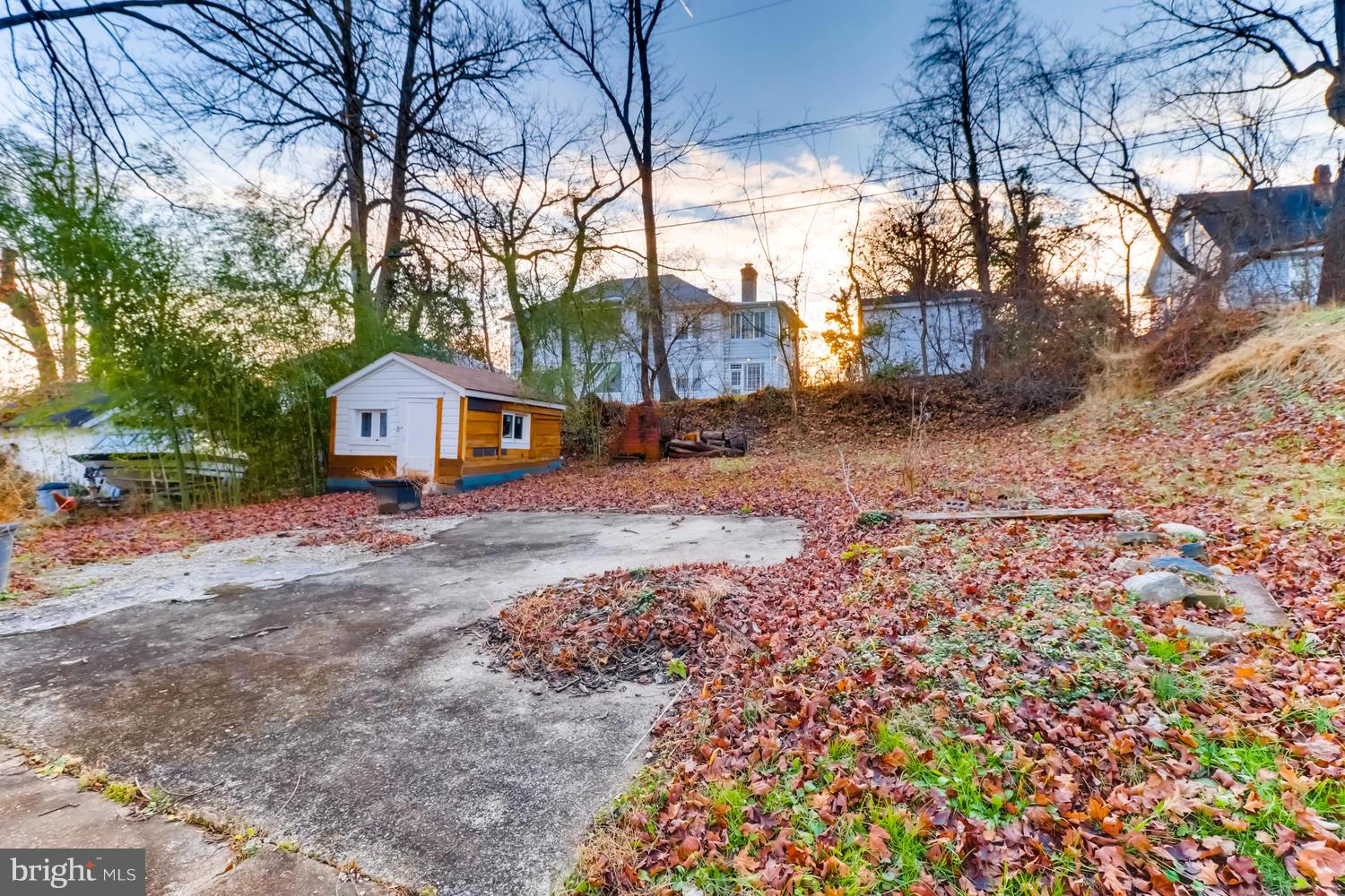 WINDSOR HILLS - Residential