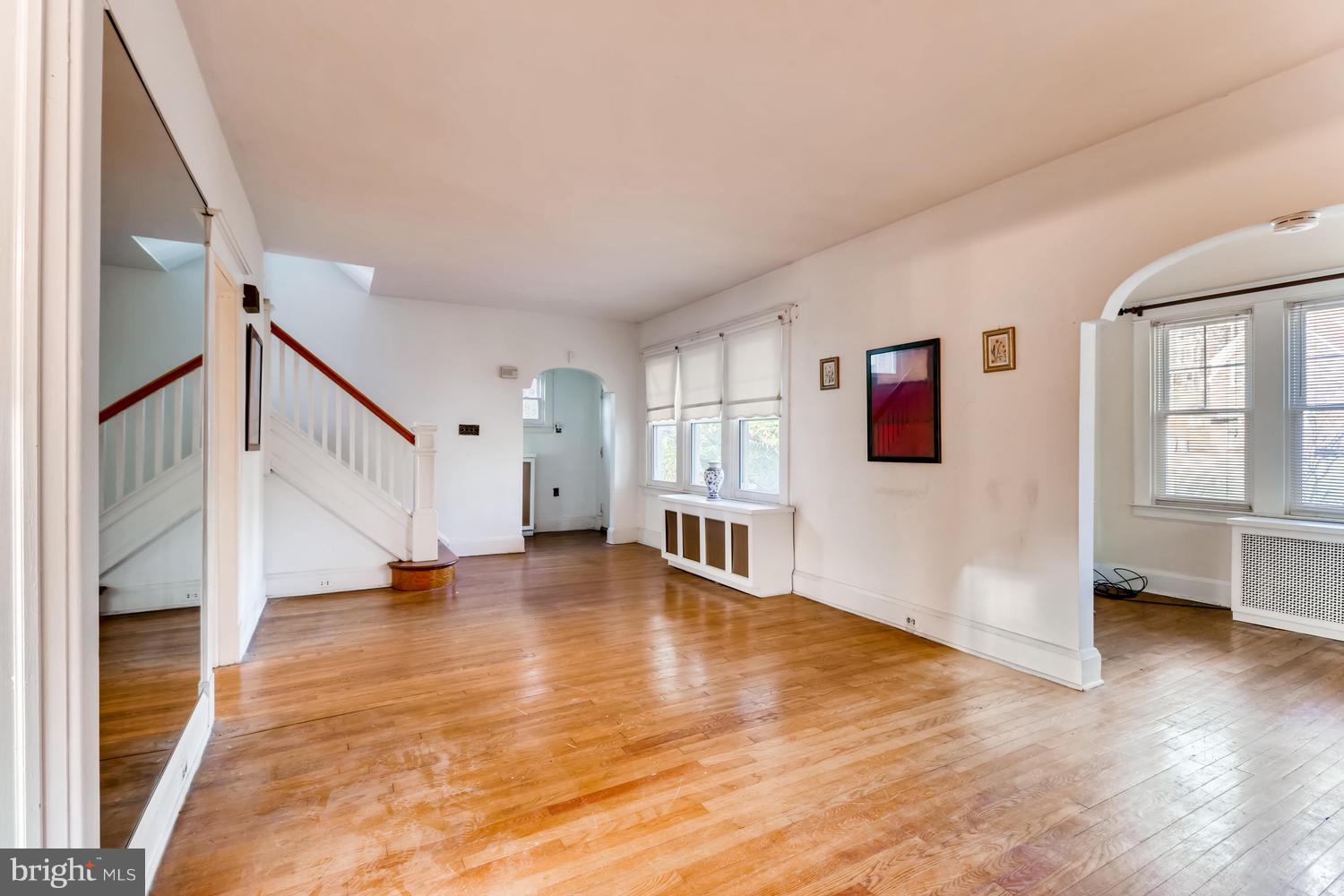 WINDSOR HILLS - Residential