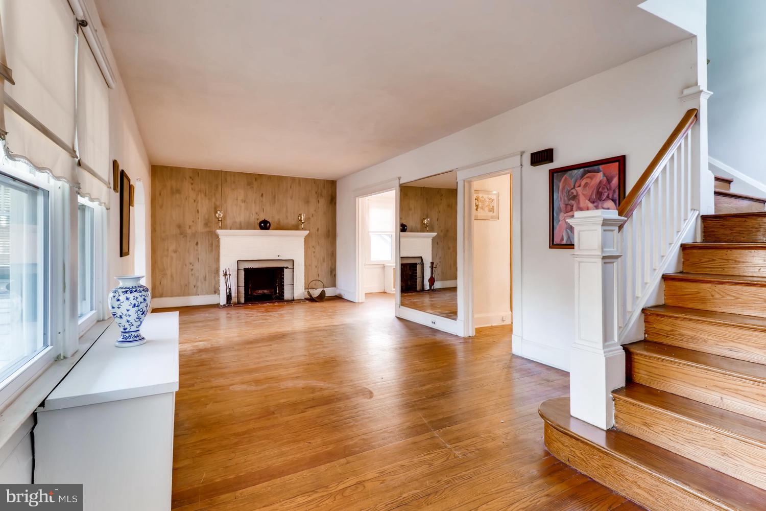 WINDSOR HILLS - Residential