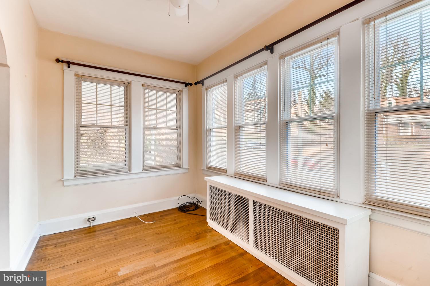 WINDSOR HILLS - Residential