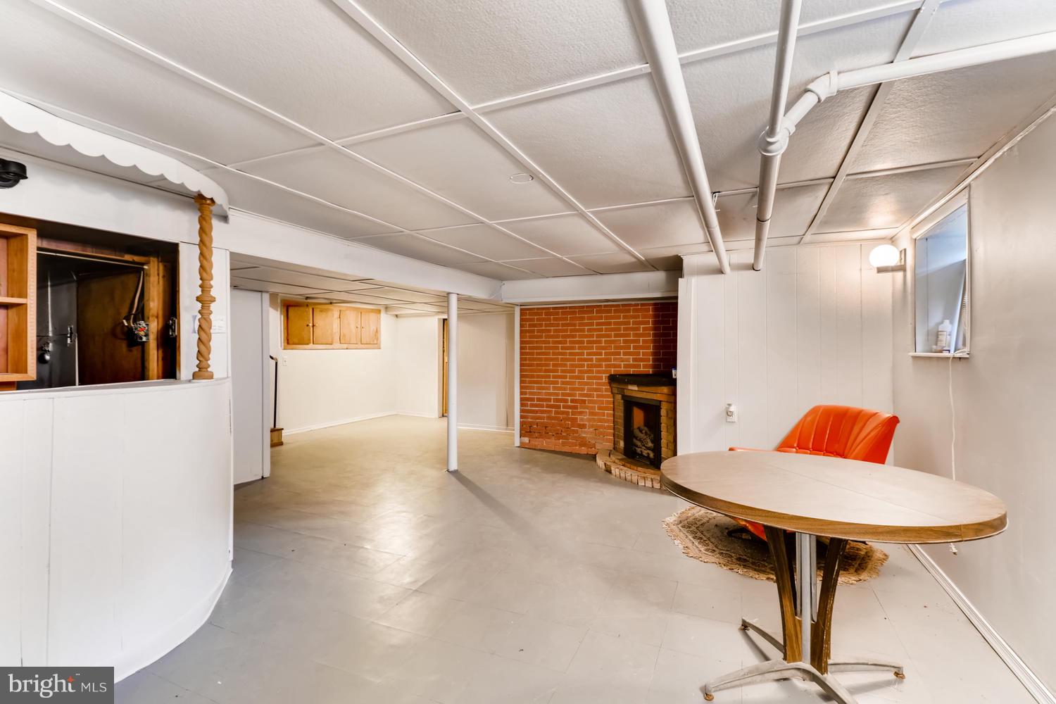 WINDSOR HILLS - Residential