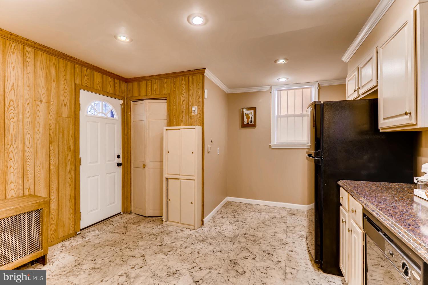 WINDSOR HILLS - Residential