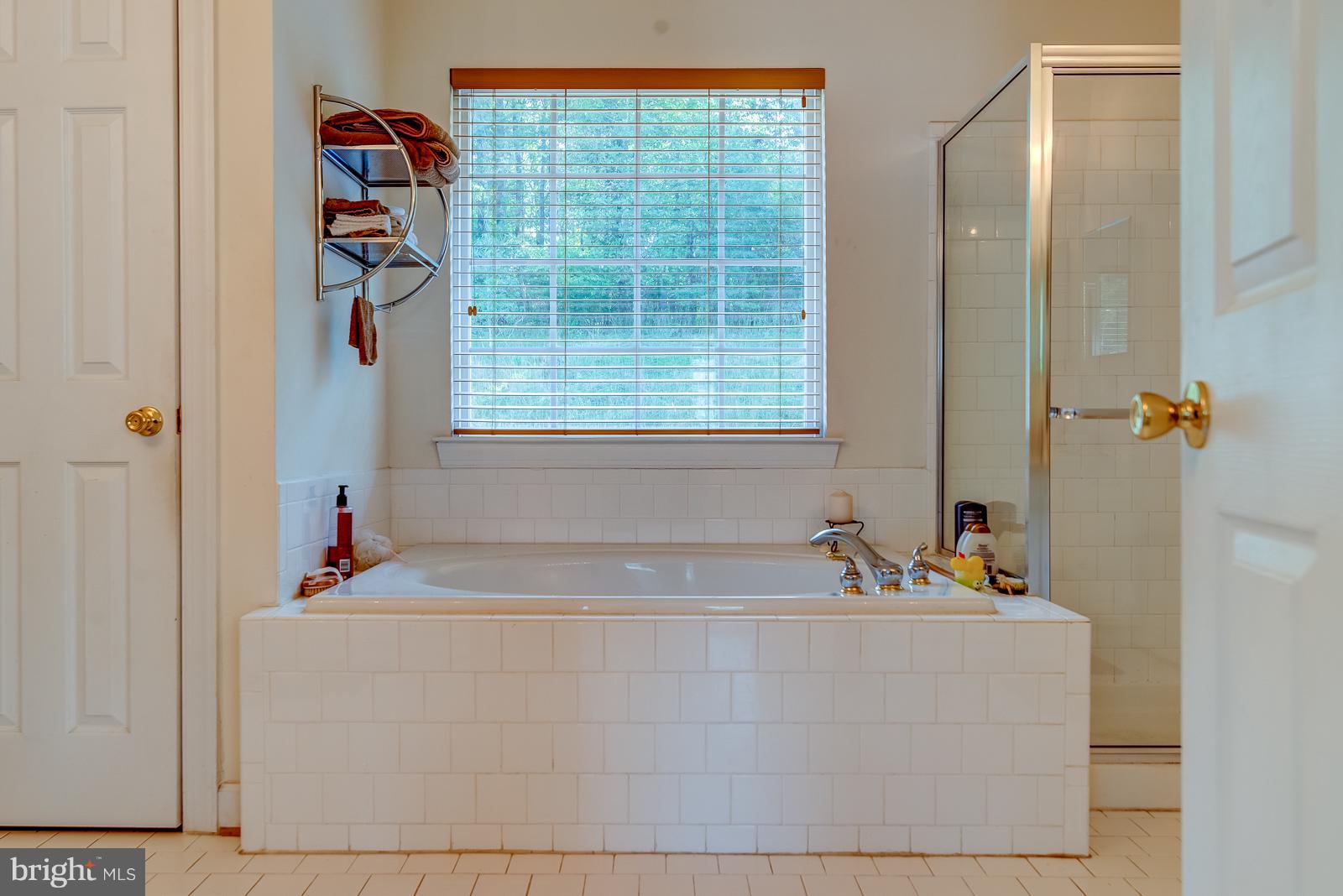 RUSTIC RIDGE-PLAT 1> - Residential