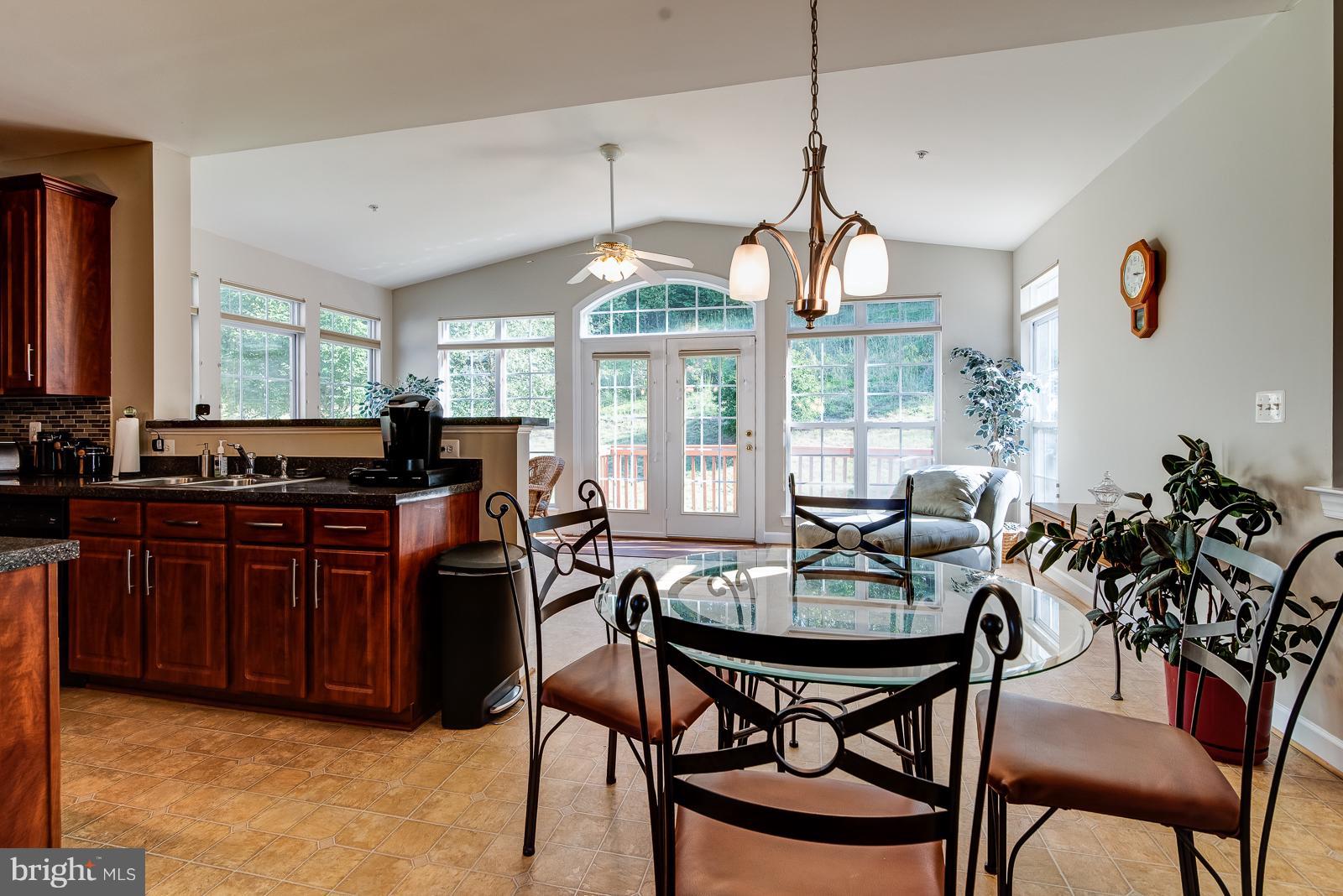 RUSTIC RIDGE-PLAT 1> - Residential