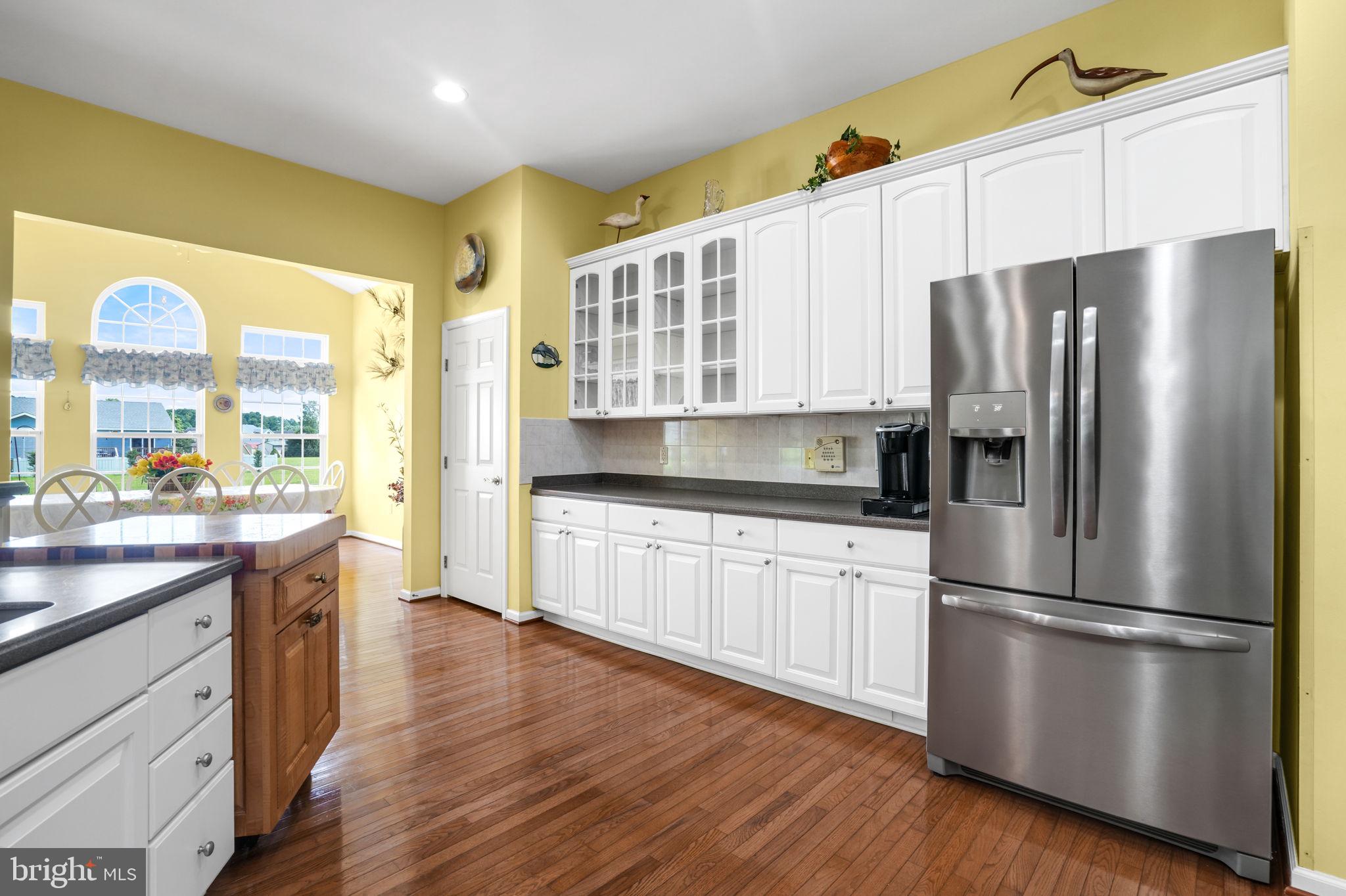 CAPTAIN'S COVE - Residential