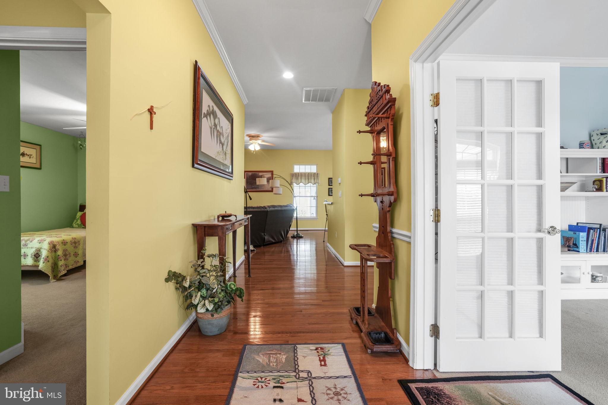 CAPTAIN'S COVE - Residential