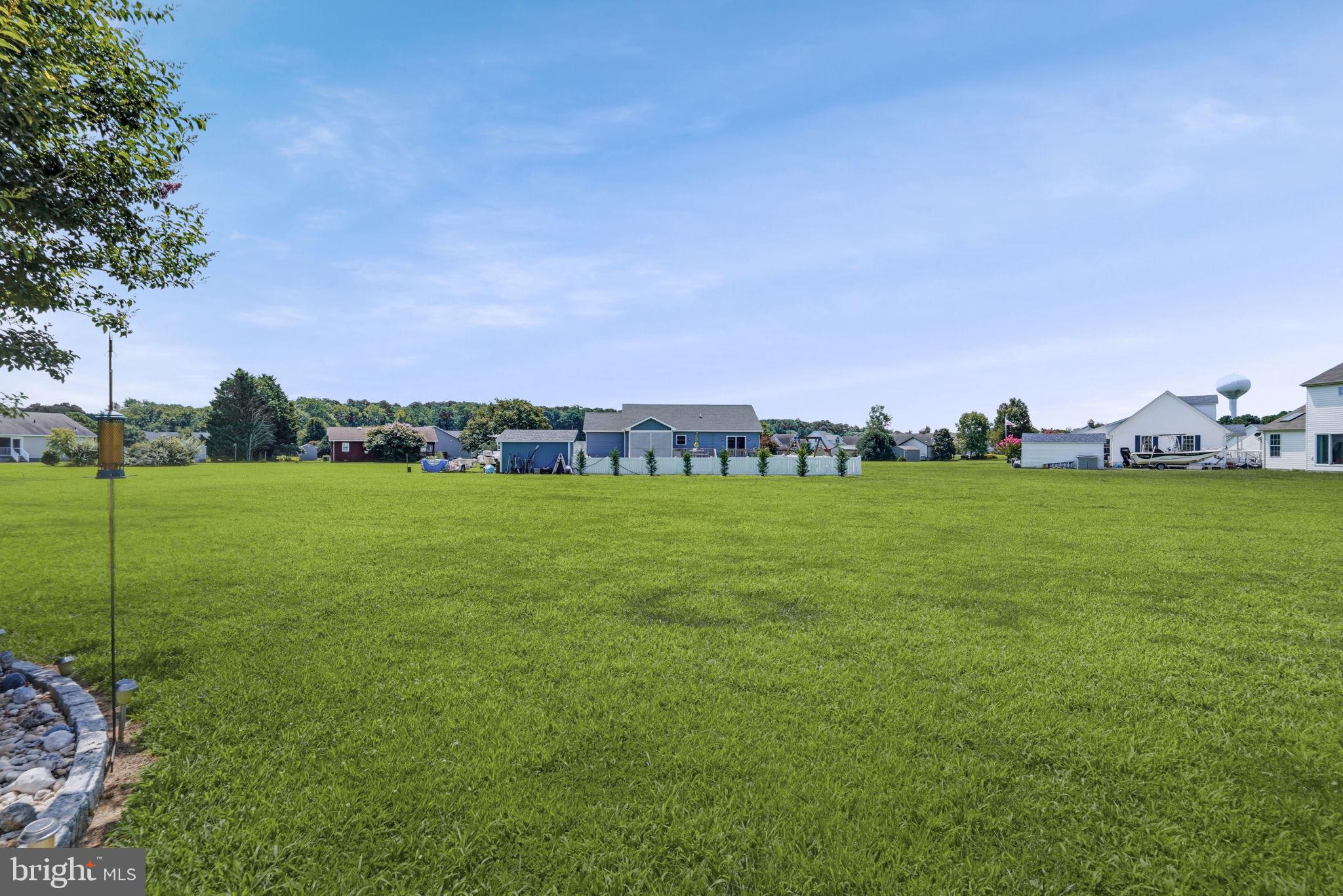 CAPTAIN'S COVE - Residential