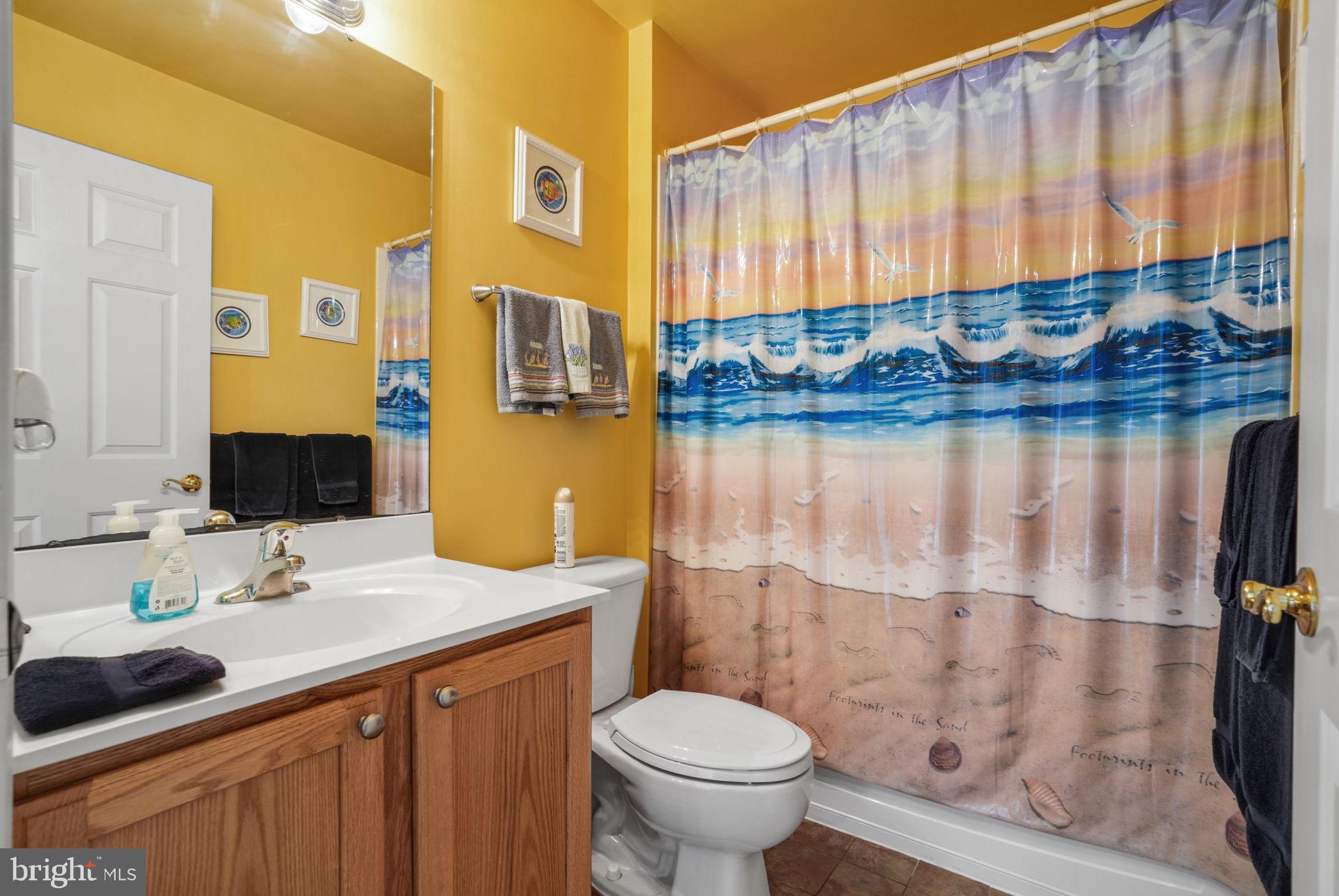 CAPTAIN'S COVE - Residential