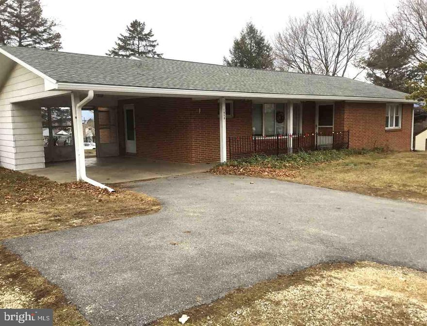 THIS BEAUTIFUL BRICK RANCH HOME IS READY FOR IT'S NEW OWNERS! IT OFFERS 2 BR W/ROOM FOR A 3RD BR IN LL, 1 1/2 UPDATED BATHS, OPEN KITCHEN W/STAINLESS STEEL APPL., CORIAN COUNTERS, DINING AREA, LR W/FOYER & LG BOW WINDOW, FULL ATTIC, UNFINISHED BASEMENT W/FR W/BRICK FP  & LAUNDRY AREA, SITUATED ON A DOUBLE LOT (.57 ACRES),  NEW WINDOWS, ROOF 2007, NEW W/D, 200AMP, NEW WATER HEATER, NEW GUTTERS & FRESHLY PAINTED! THIS IS A GREAT HOME!