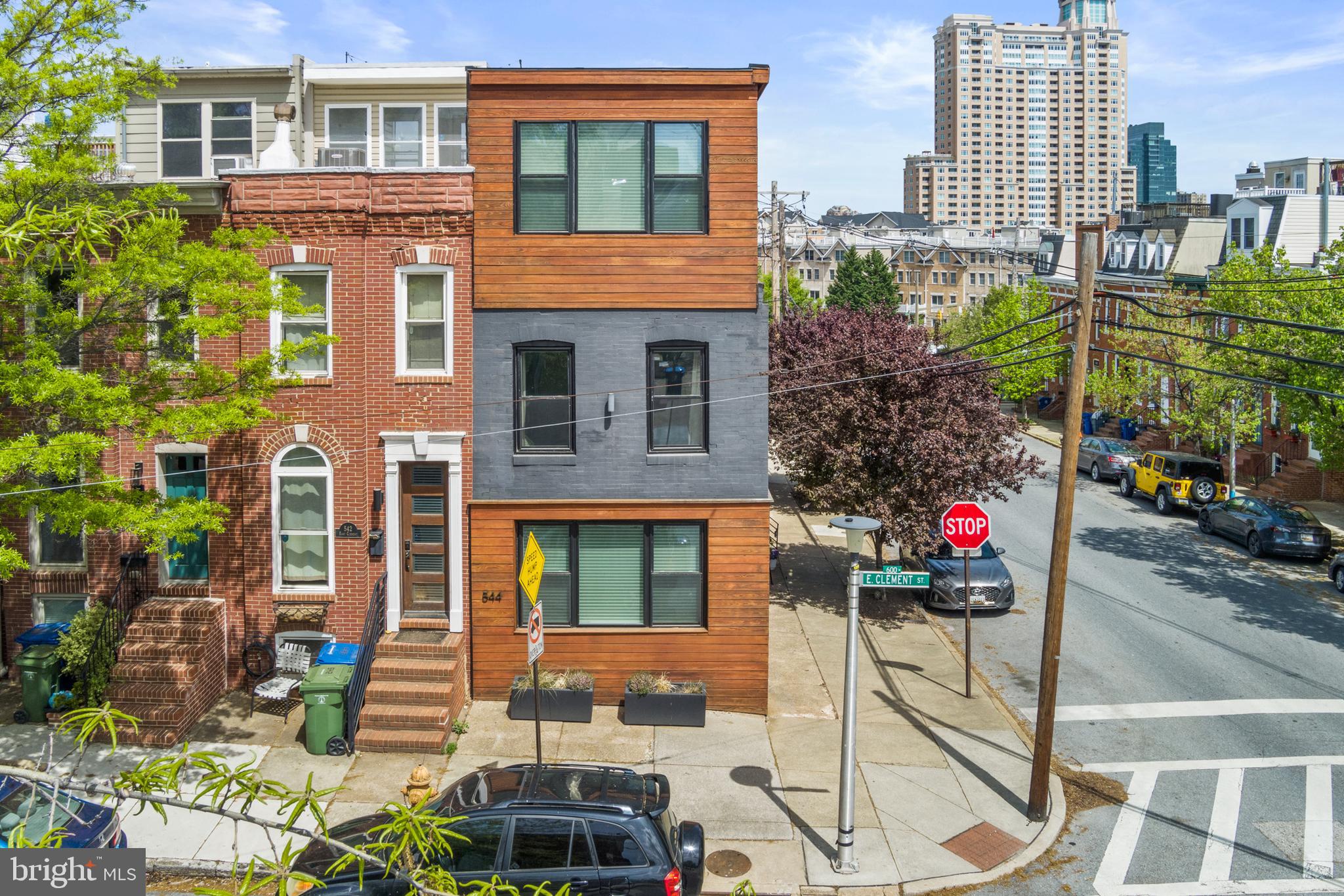 544 E CLEMENT STREET
