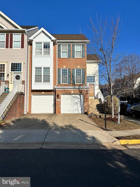 20627 GLENMERE SQUARE STERLING VA 20165