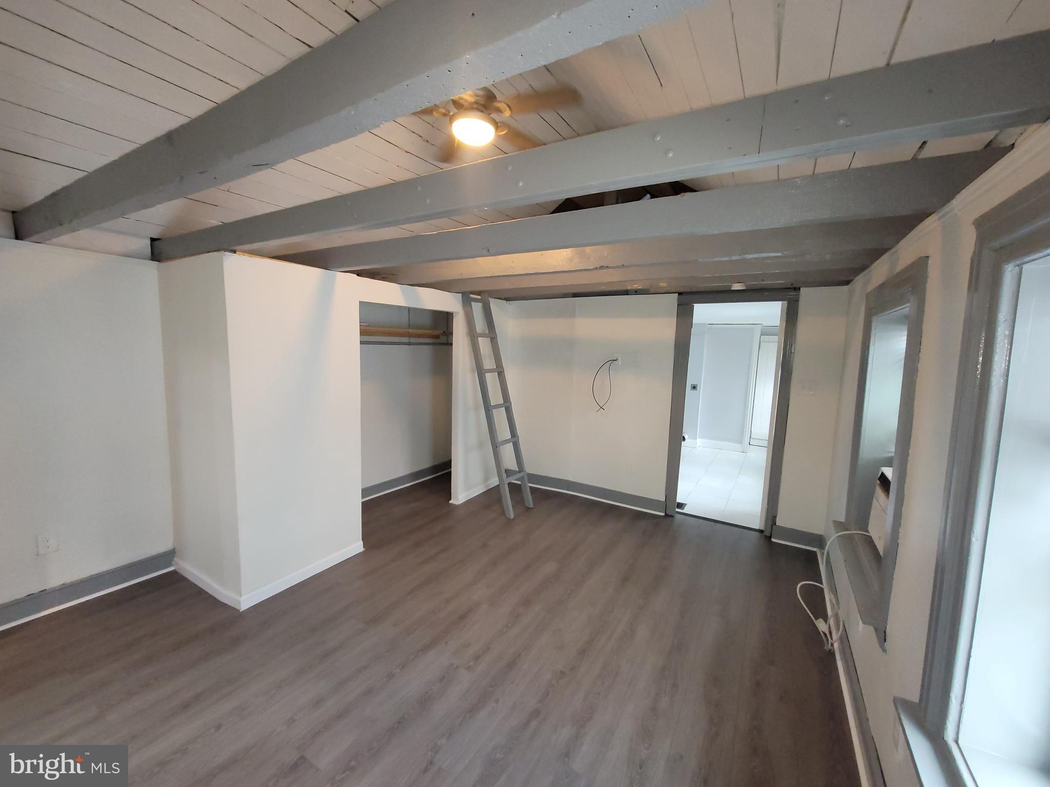 NORRISTOWN - Residential