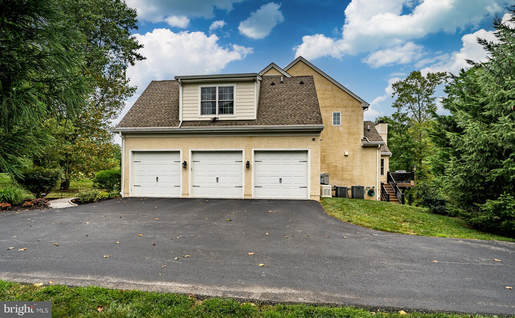BRICK HOUSE FARM - Residential
