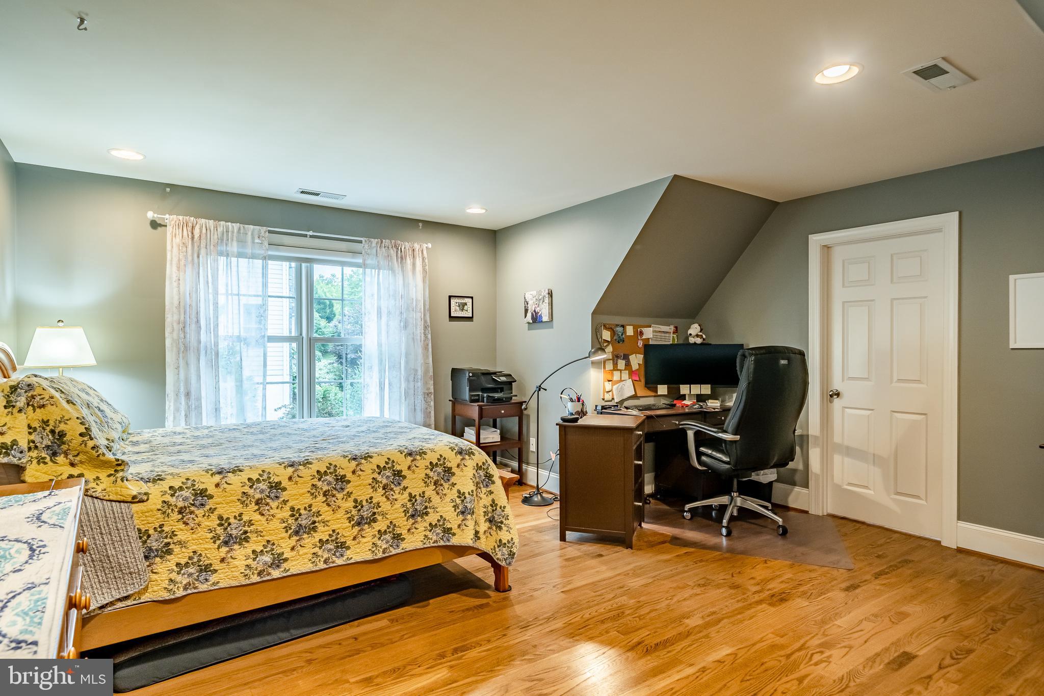 BRICK HOUSE FARM - Residential