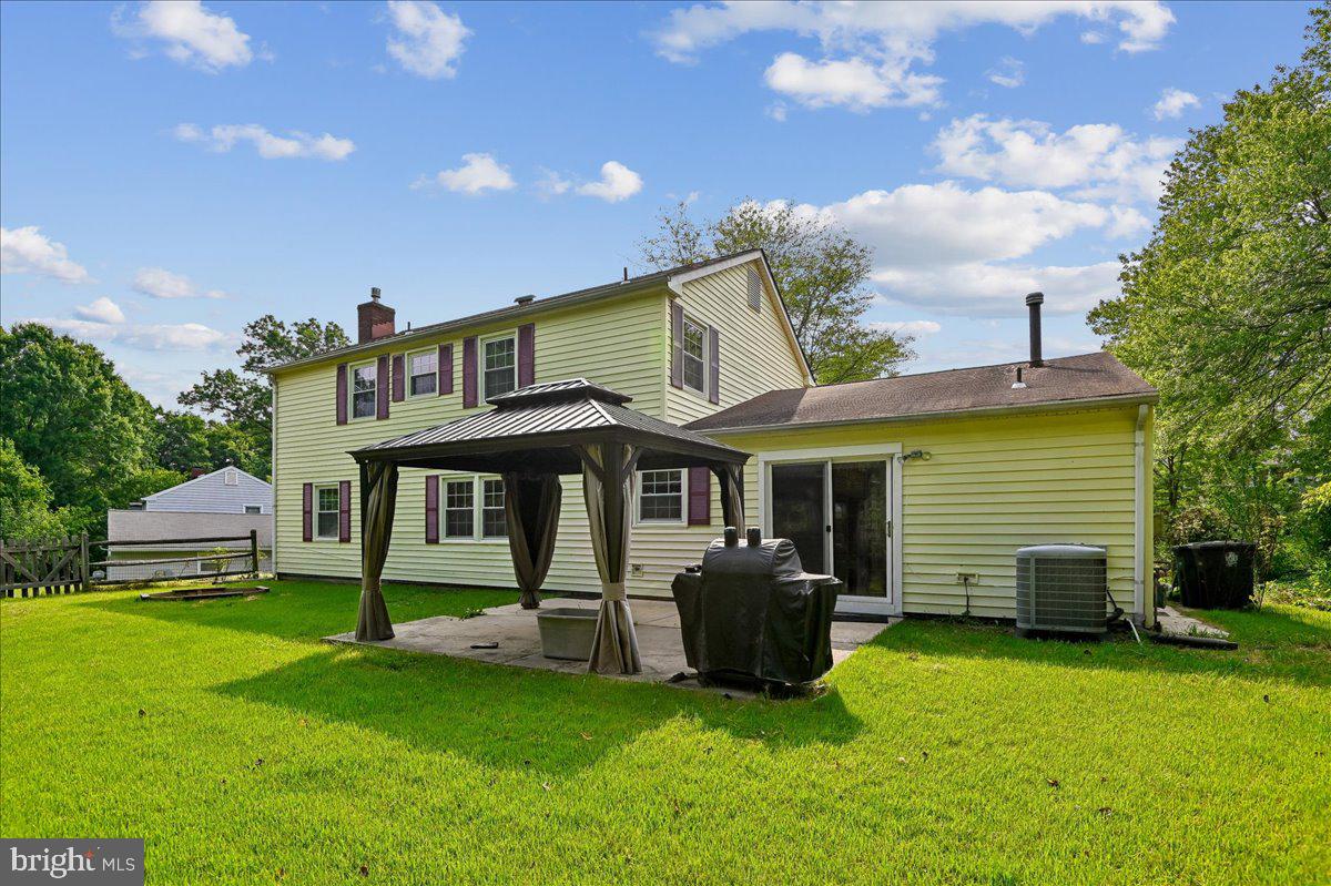 12218 VALERIE LANE