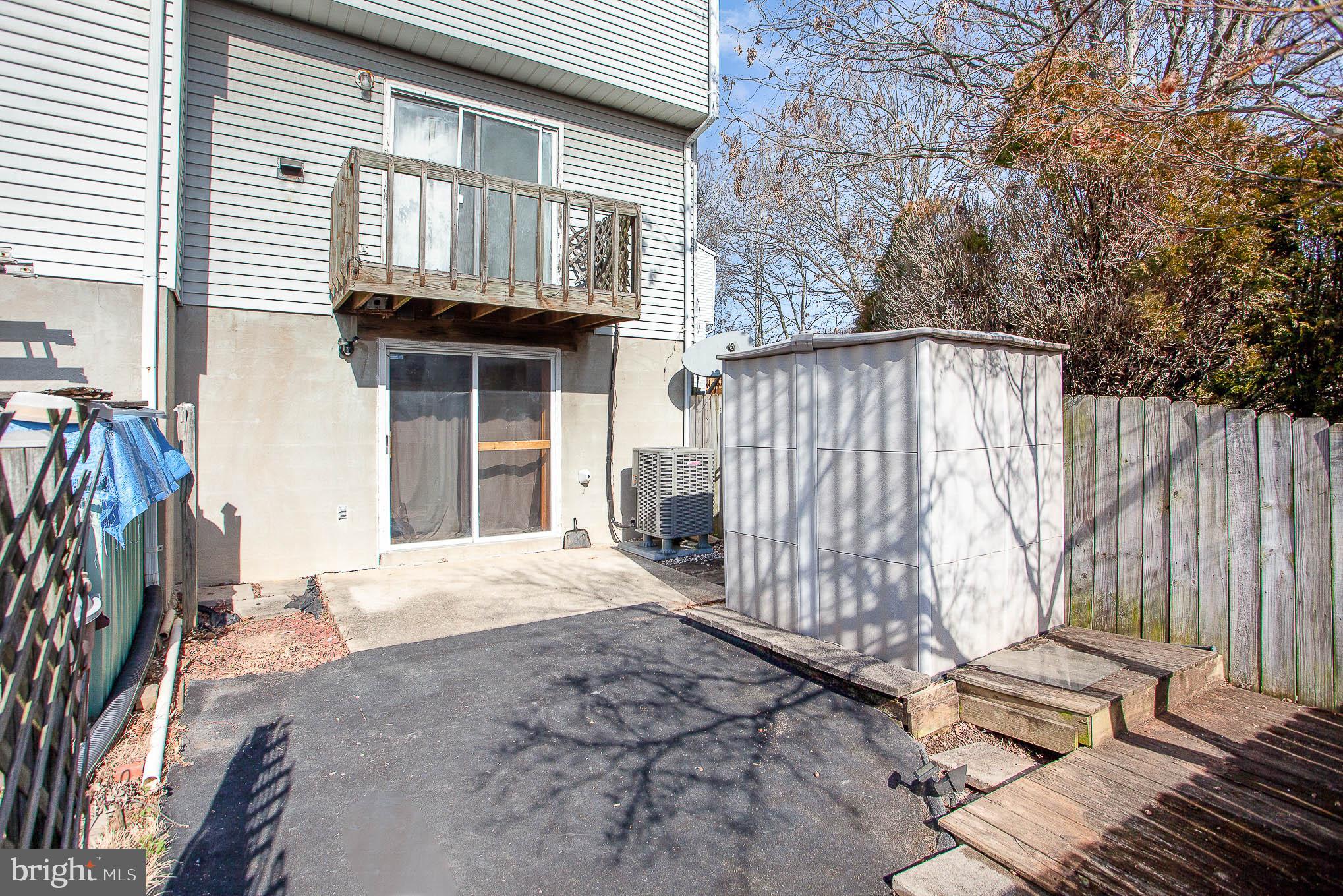 FRANKLIN RIDGE TOWNHOUSE - Residential