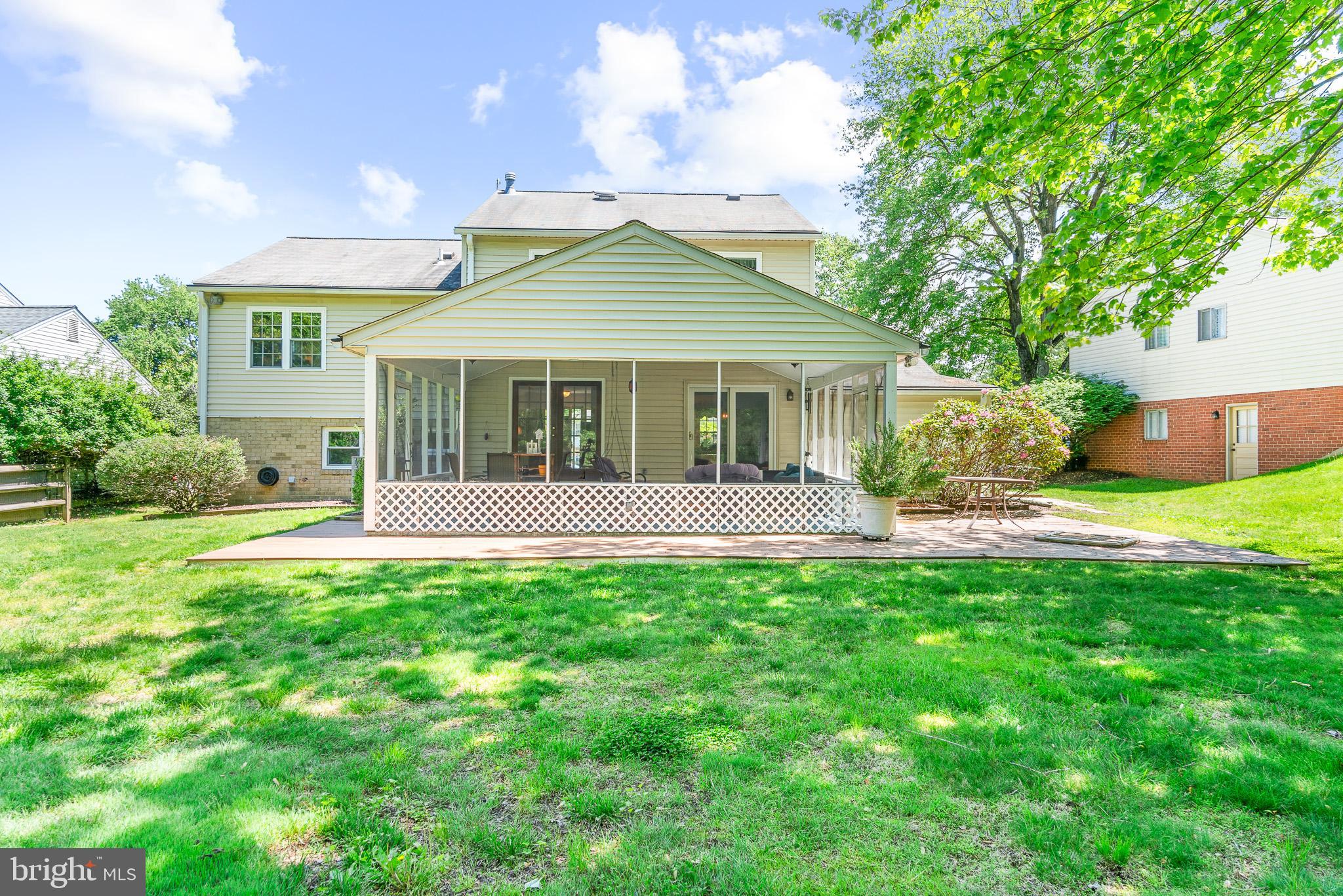 BROOKVILLE KNOLLS - Residential