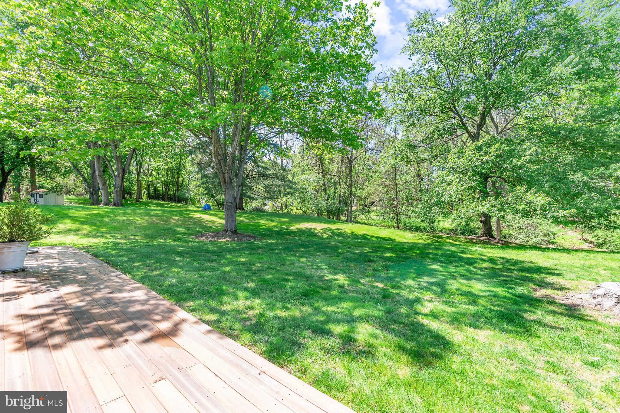 BROOKVILLE KNOLLS - Residential