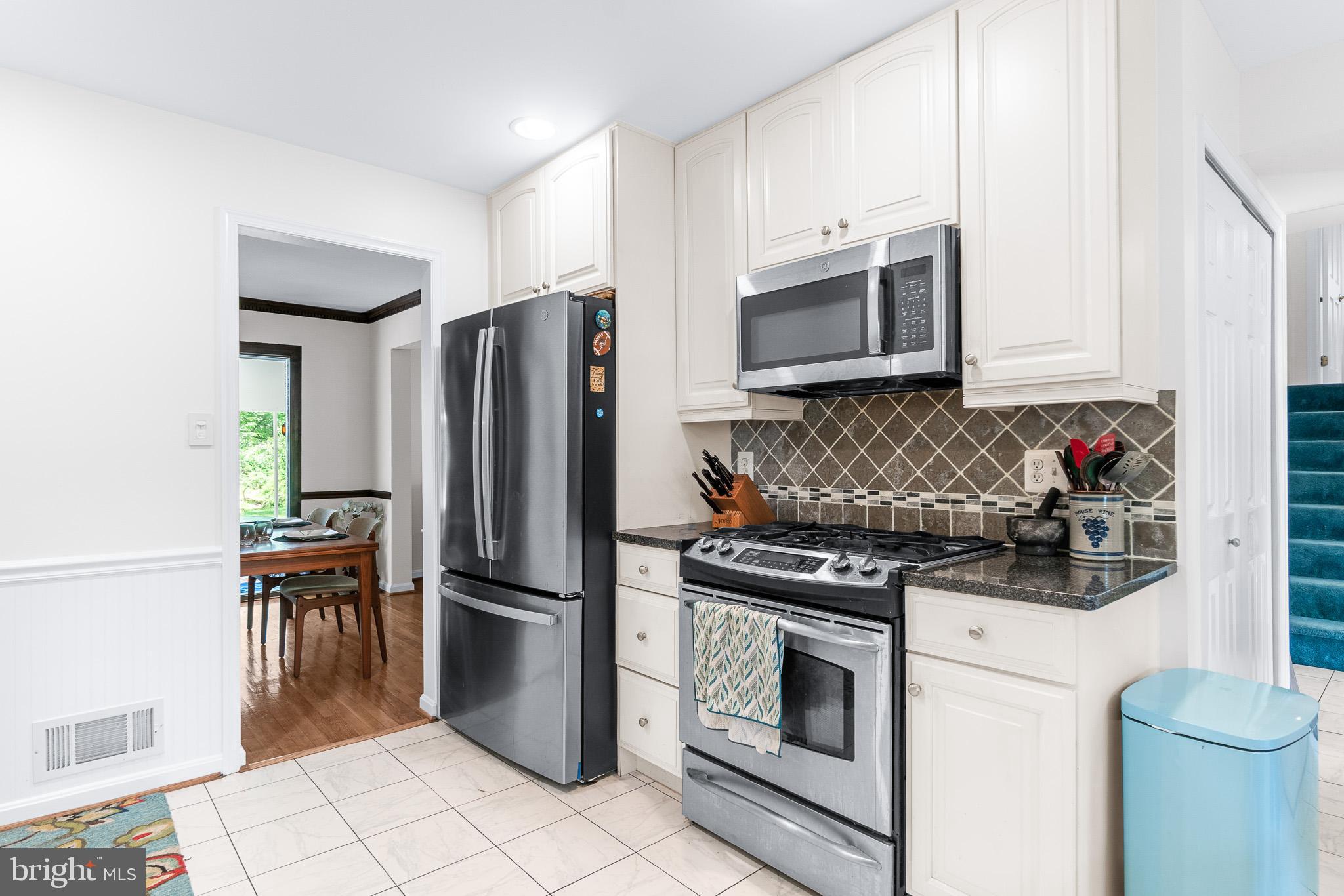 BROOKVILLE KNOLLS - Residential