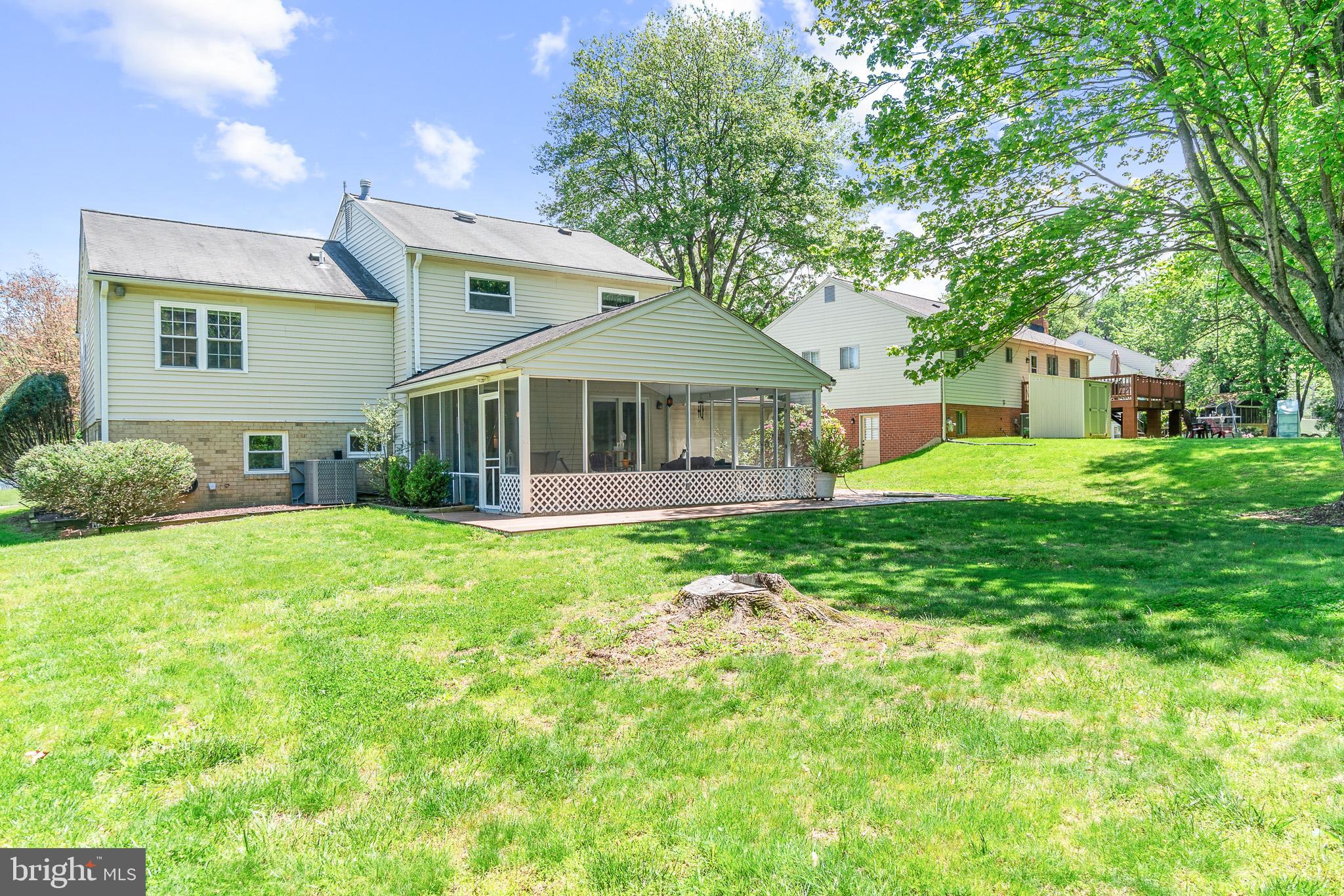 BROOKVILLE KNOLLS - Residential