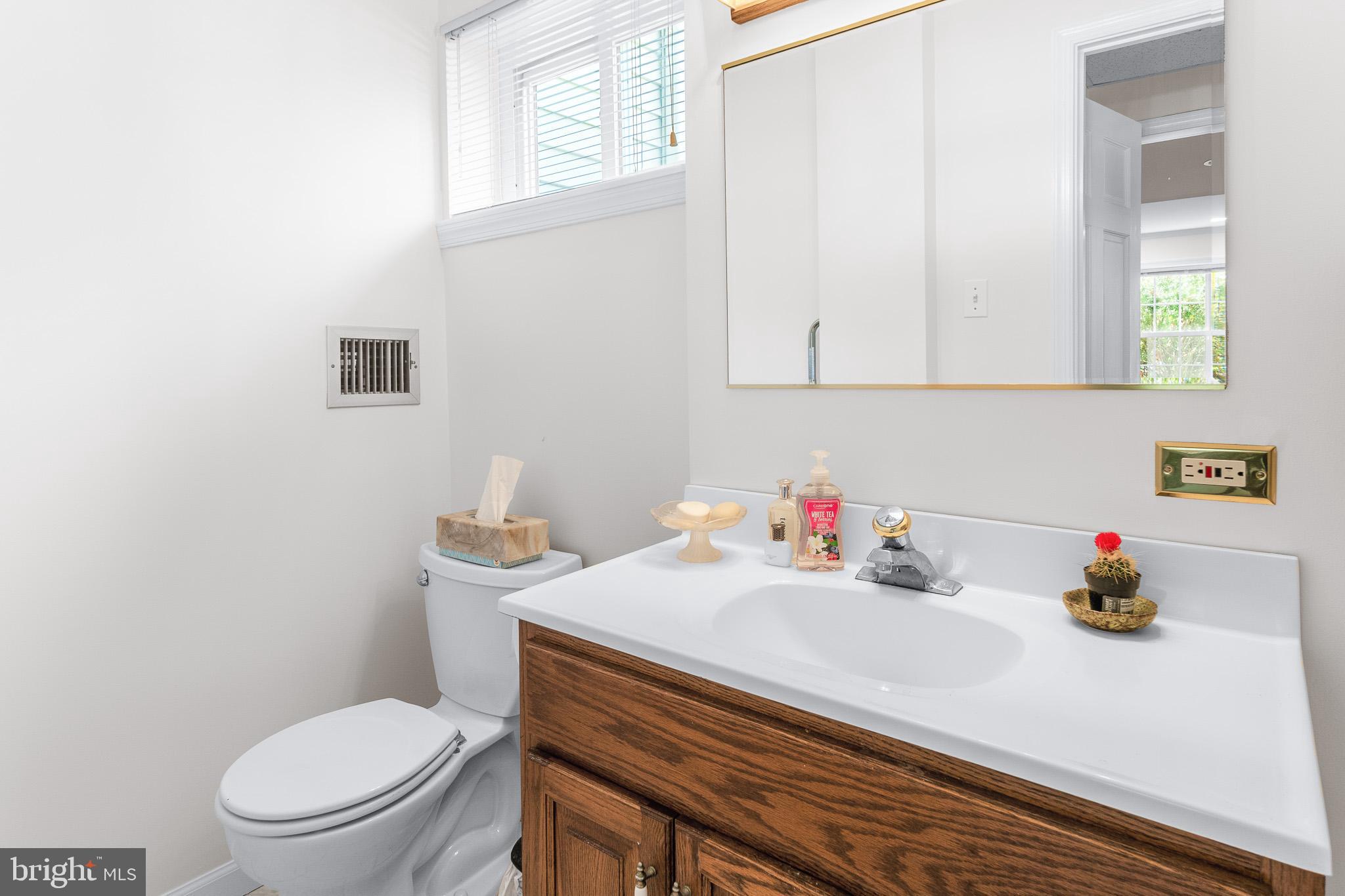 BROOKVILLE KNOLLS - Residential