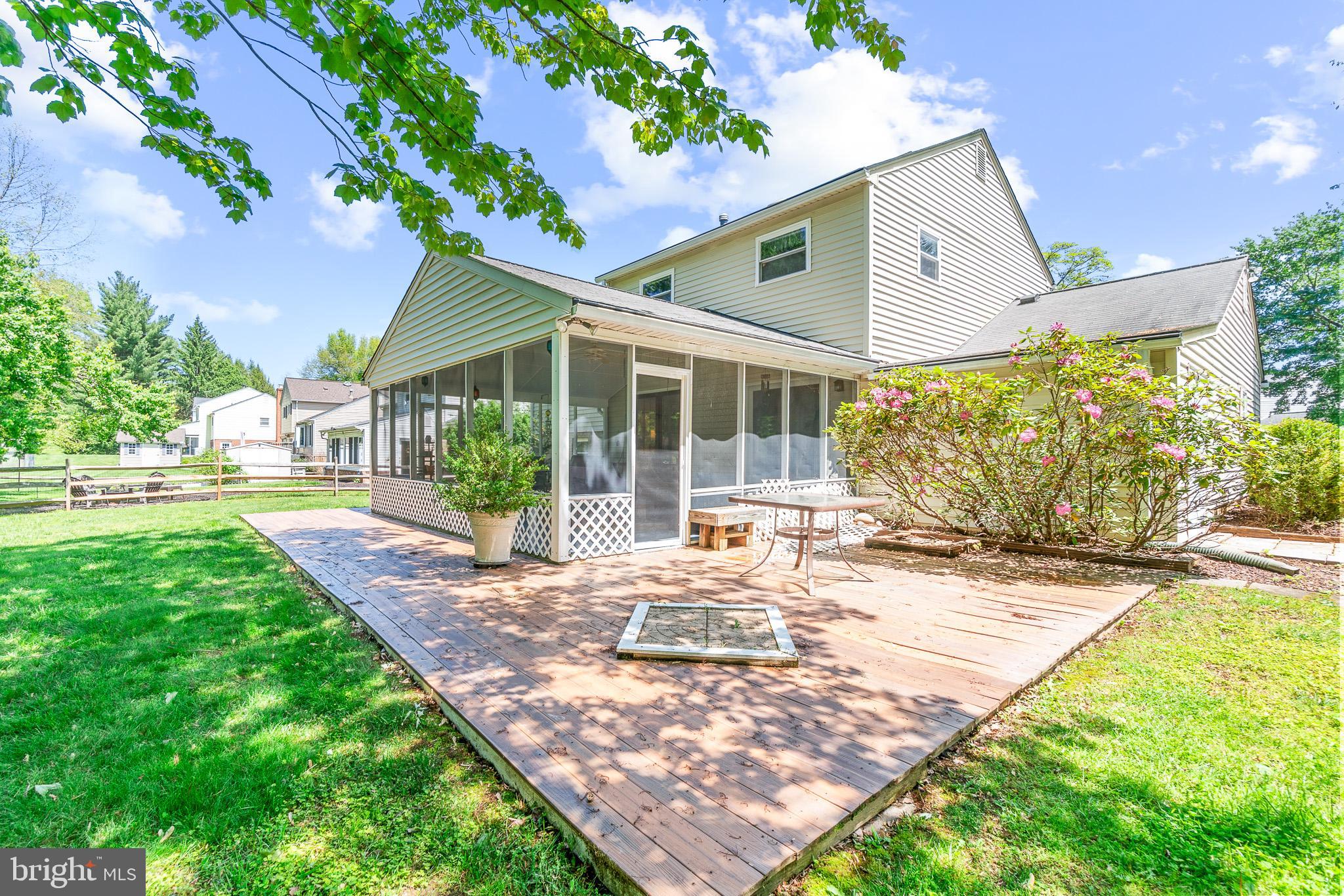 BROOKVILLE KNOLLS - Residential