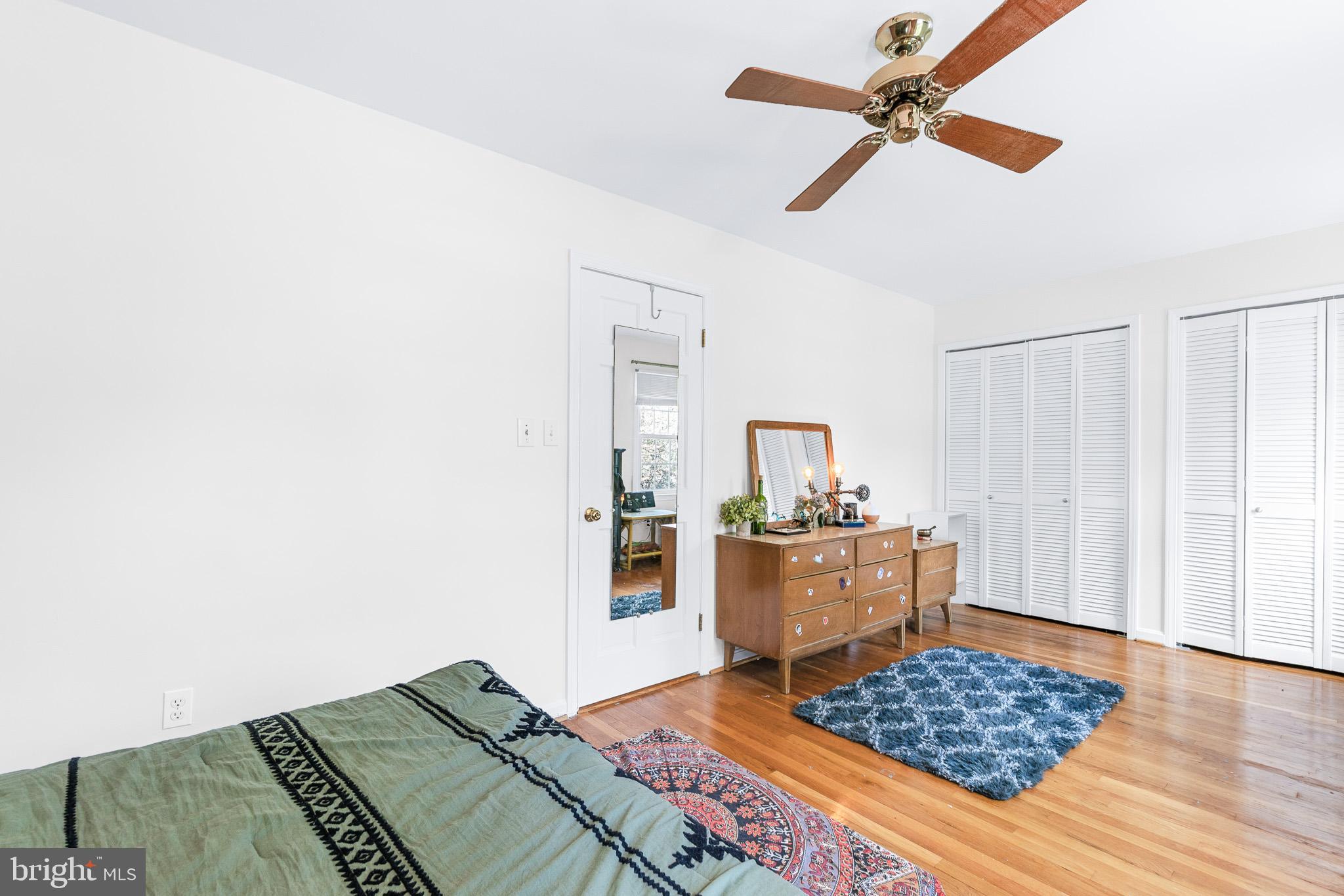 BROOKVILLE KNOLLS - Residential