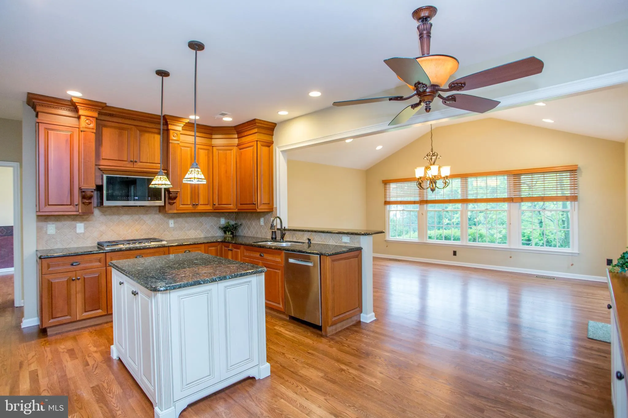 Jamison, Pennsylvania 18929, United States, 4 Bedrooms Bedrooms, ,3 BathroomsBathrooms,Residential,Active,129838