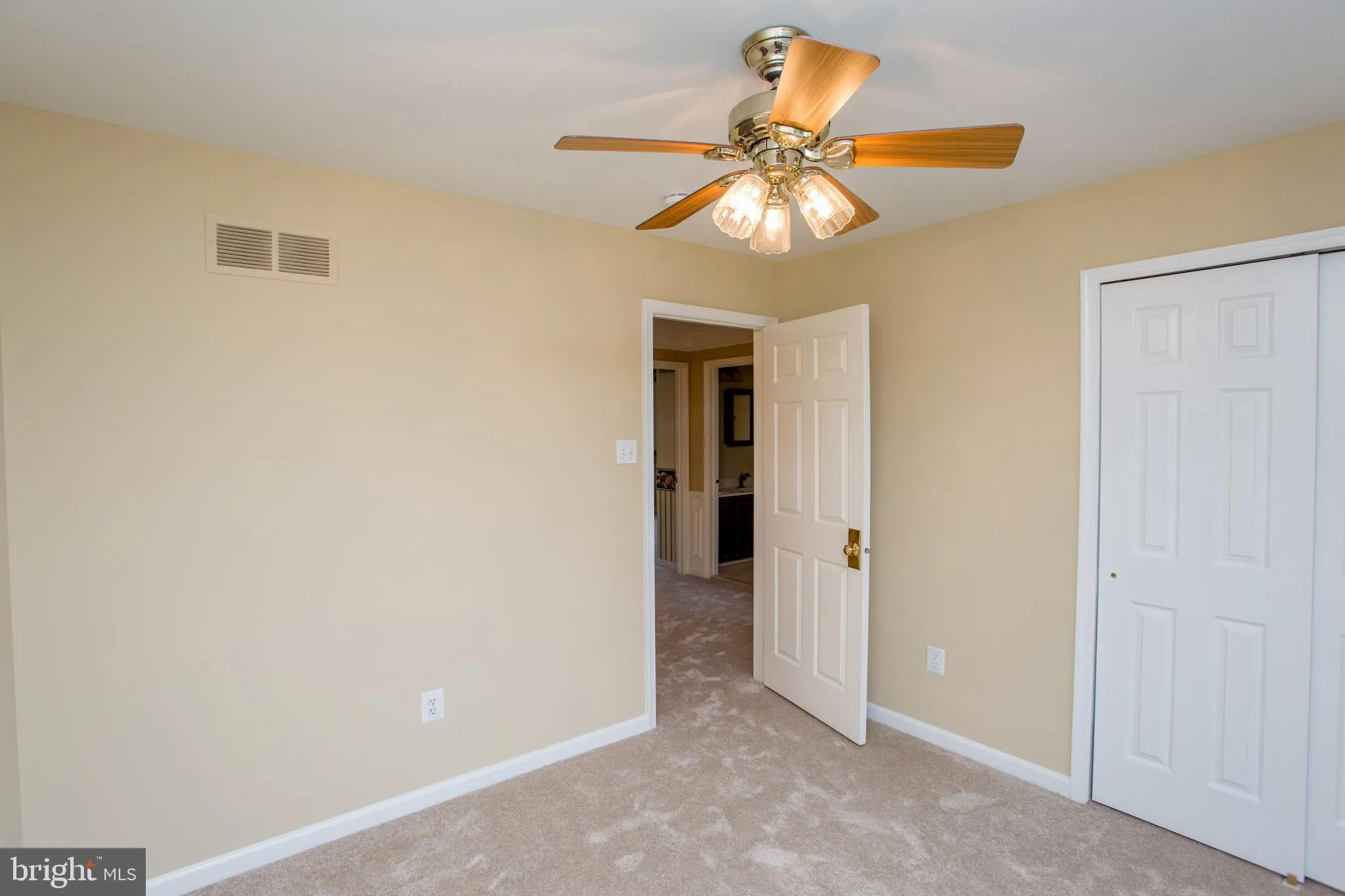 Jamison, Pennsylvania 18929, United States, 4 Bedrooms Bedrooms, ,3 BathroomsBathrooms,Residential,Active,129838