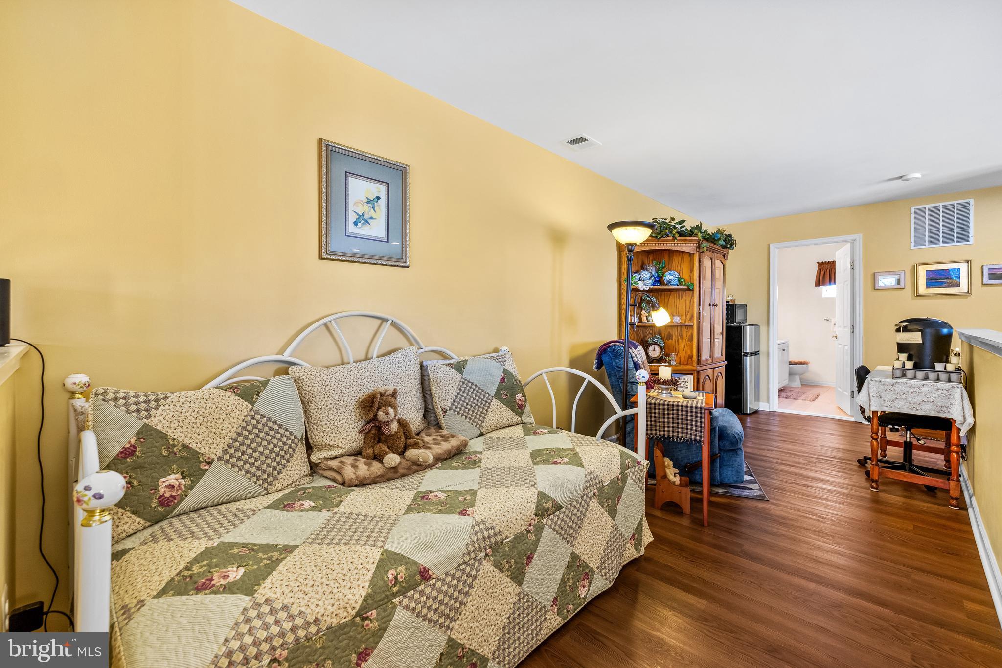 OAK HILLS - Residential