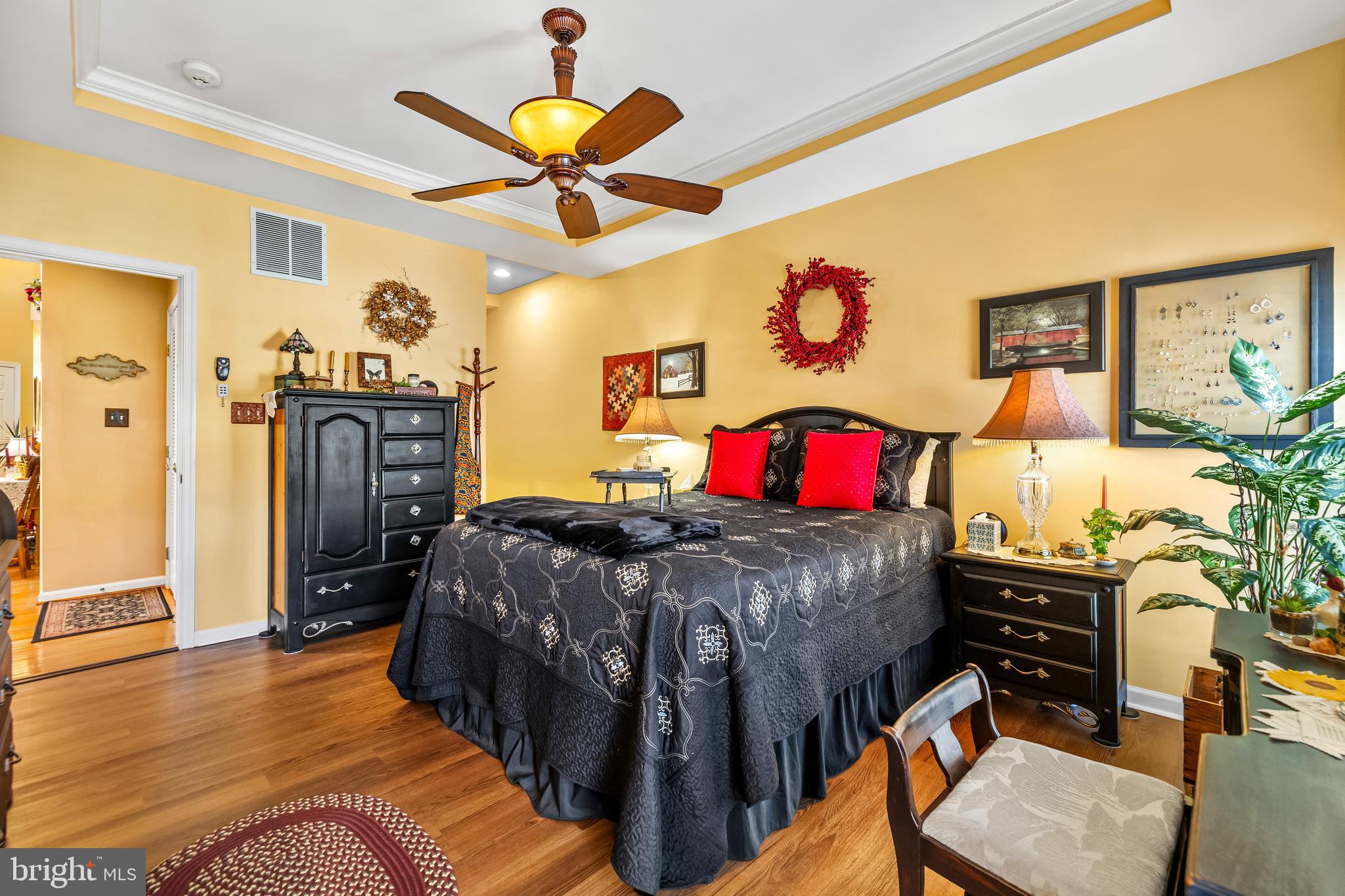 OAK HILLS - Residential