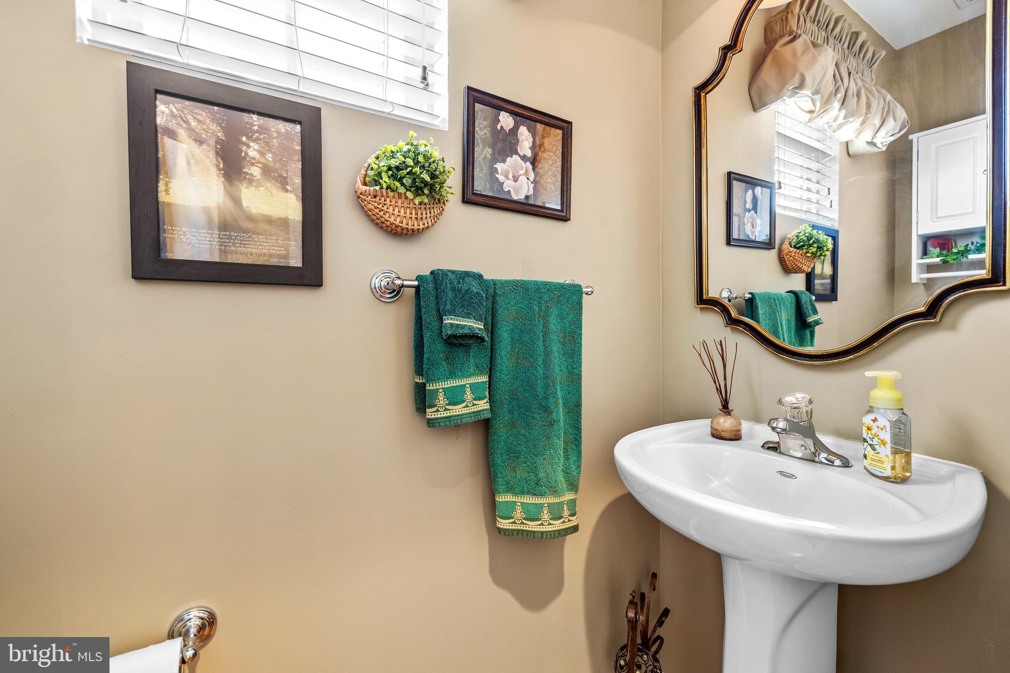 OAK HILLS - Residential