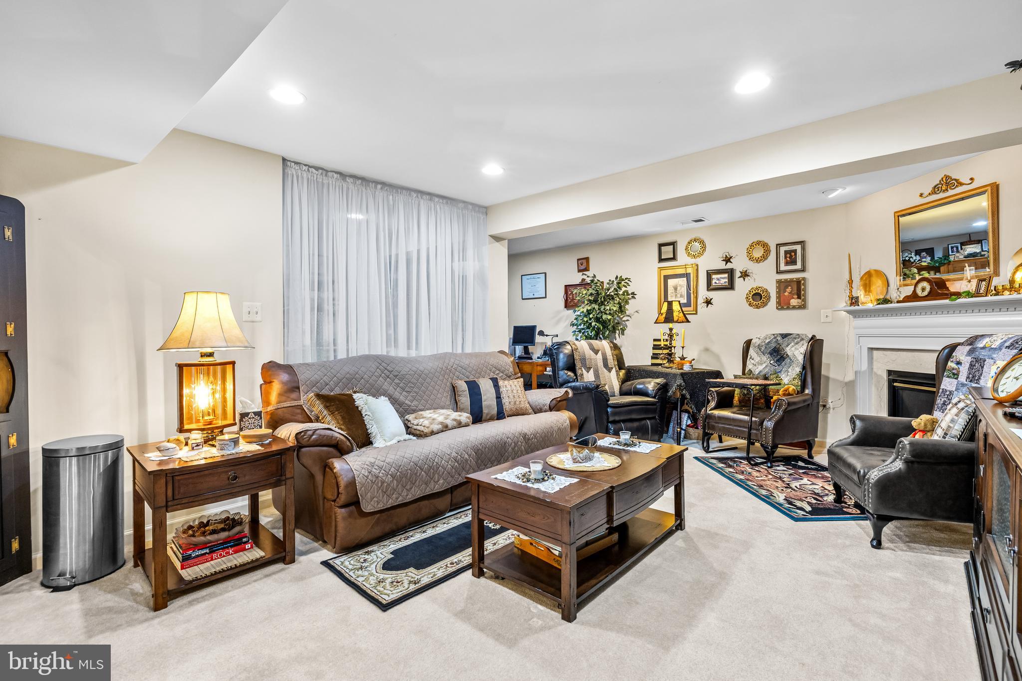 OAK HILLS - Residential