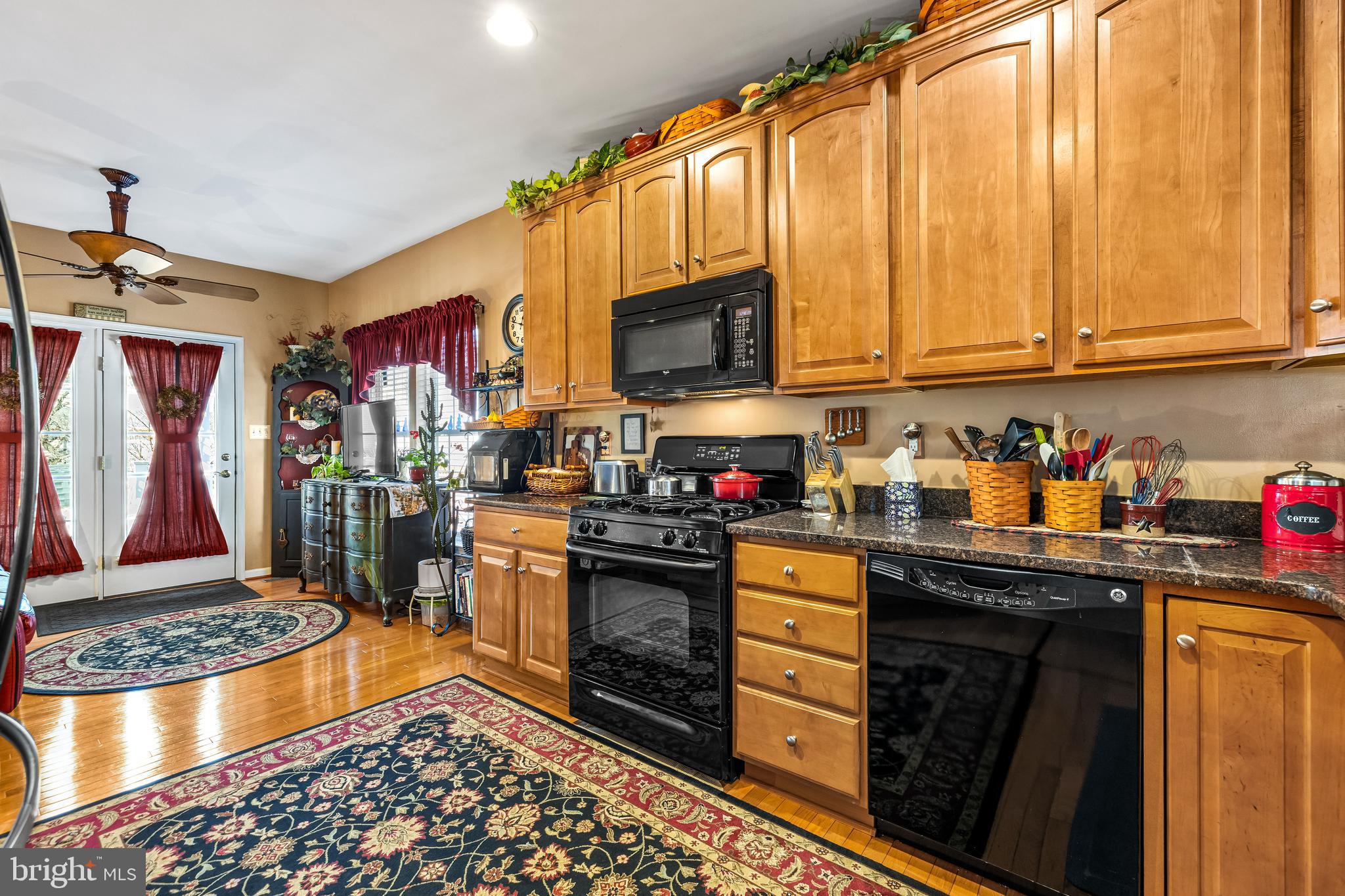 OAK HILLS - Residential