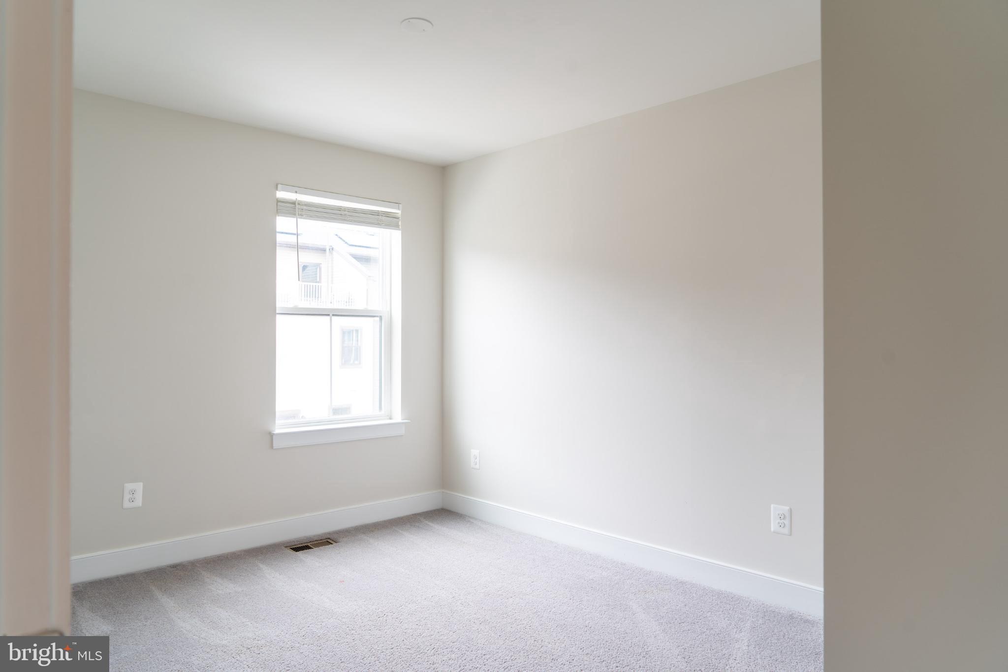 CLARKSBURG SQUARE - Residential