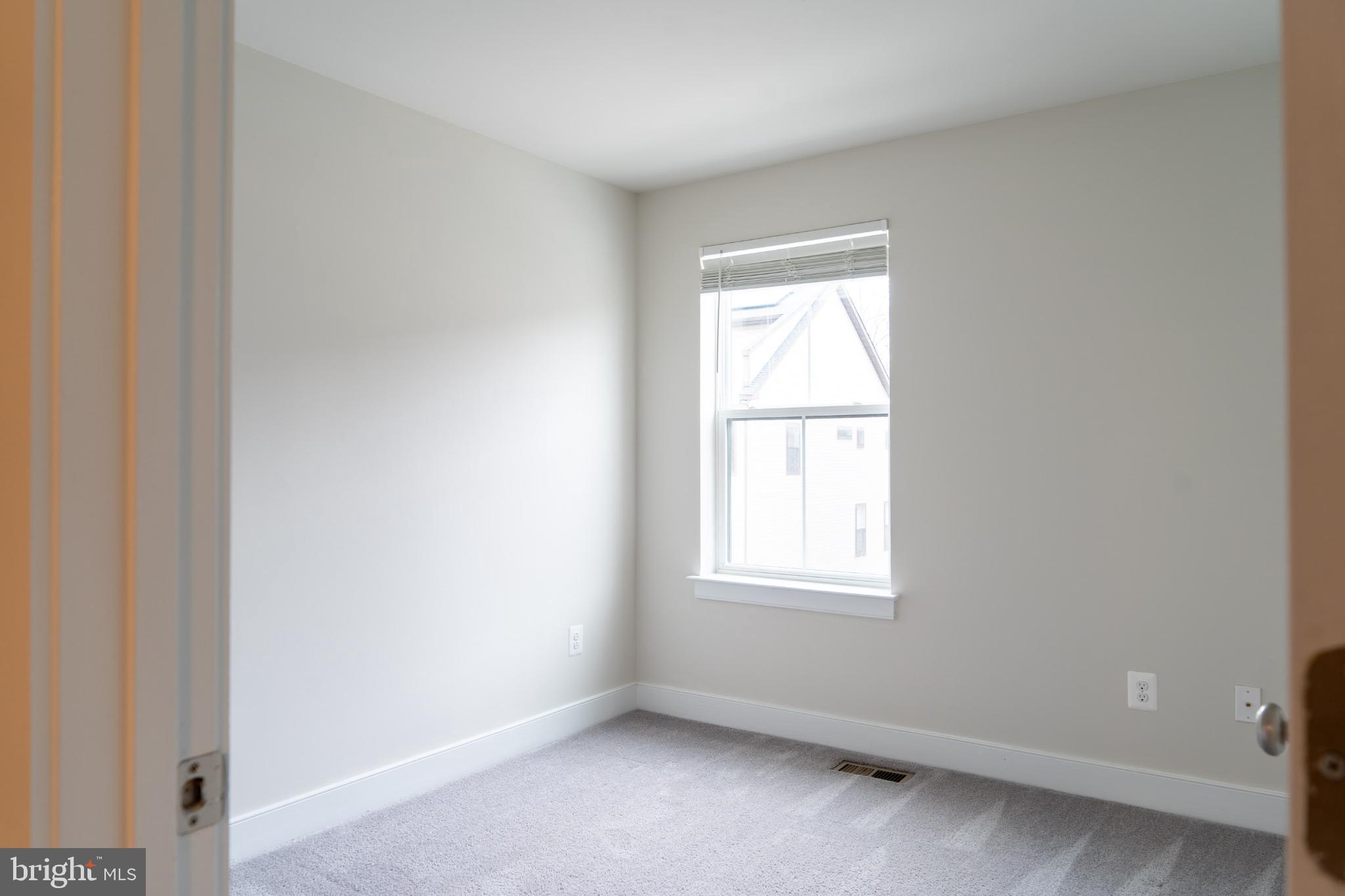 CLARKSBURG SQUARE - Residential