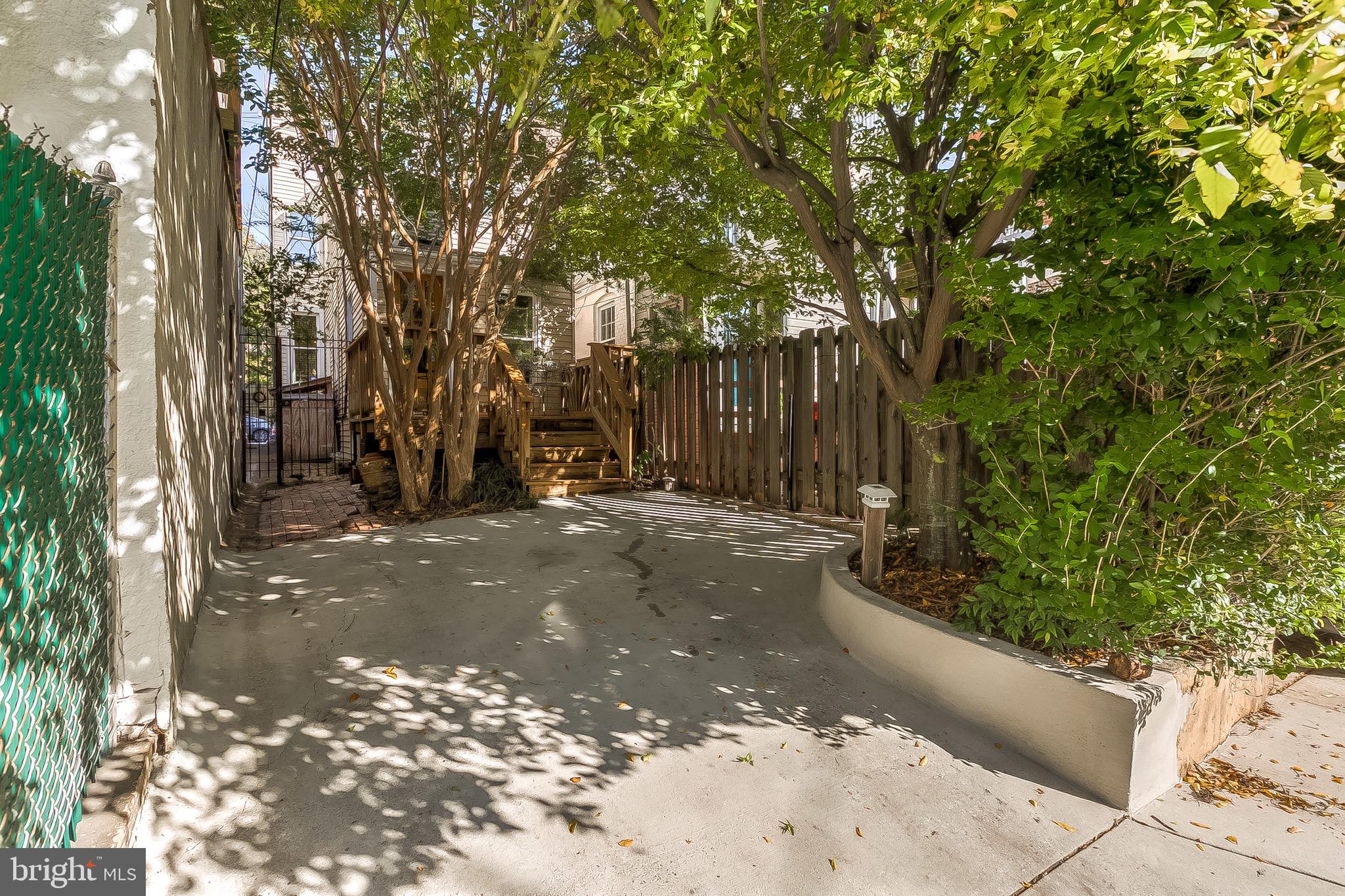 RIVERSIDE - Residential