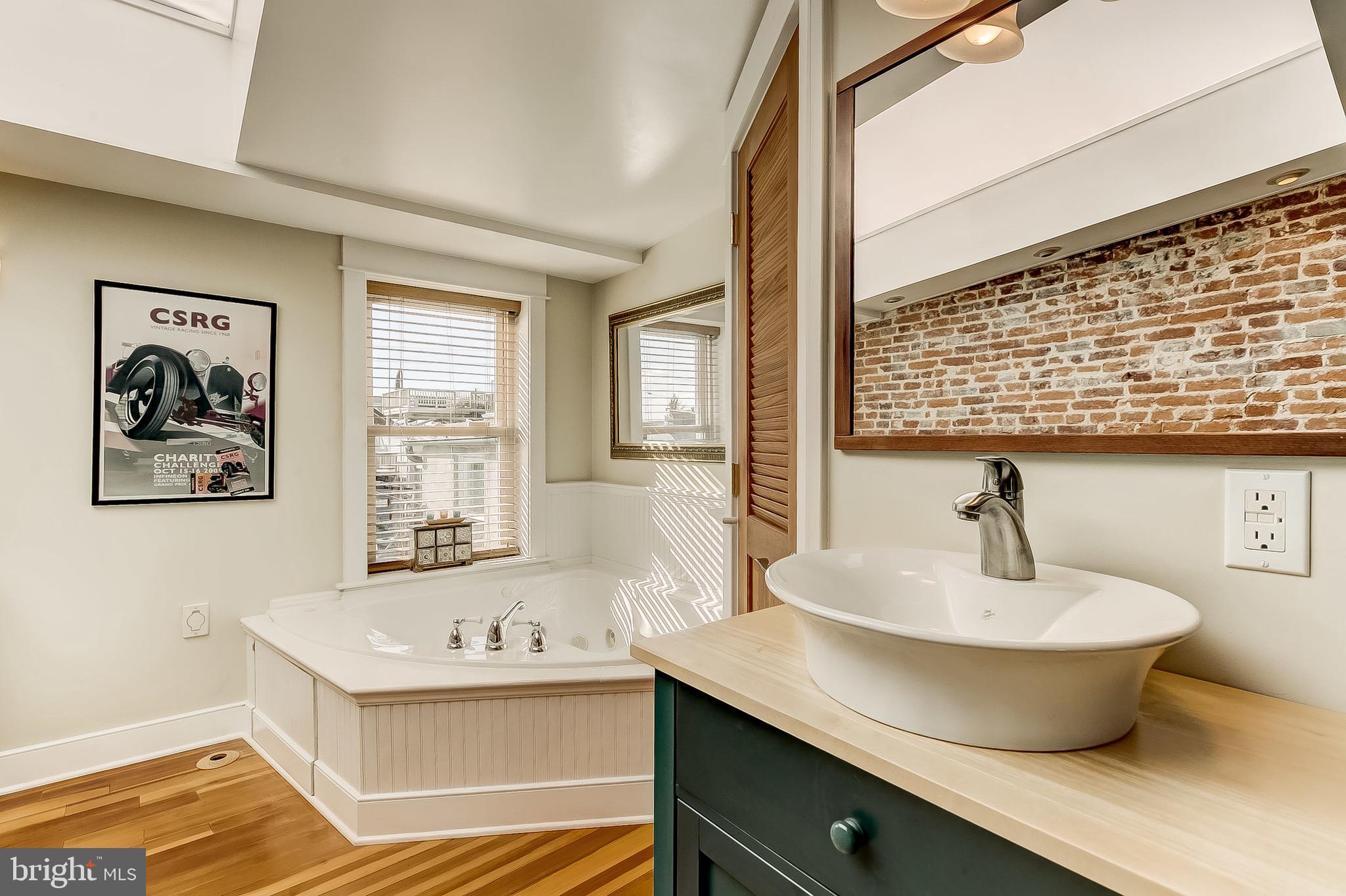 RIVERSIDE - Residential