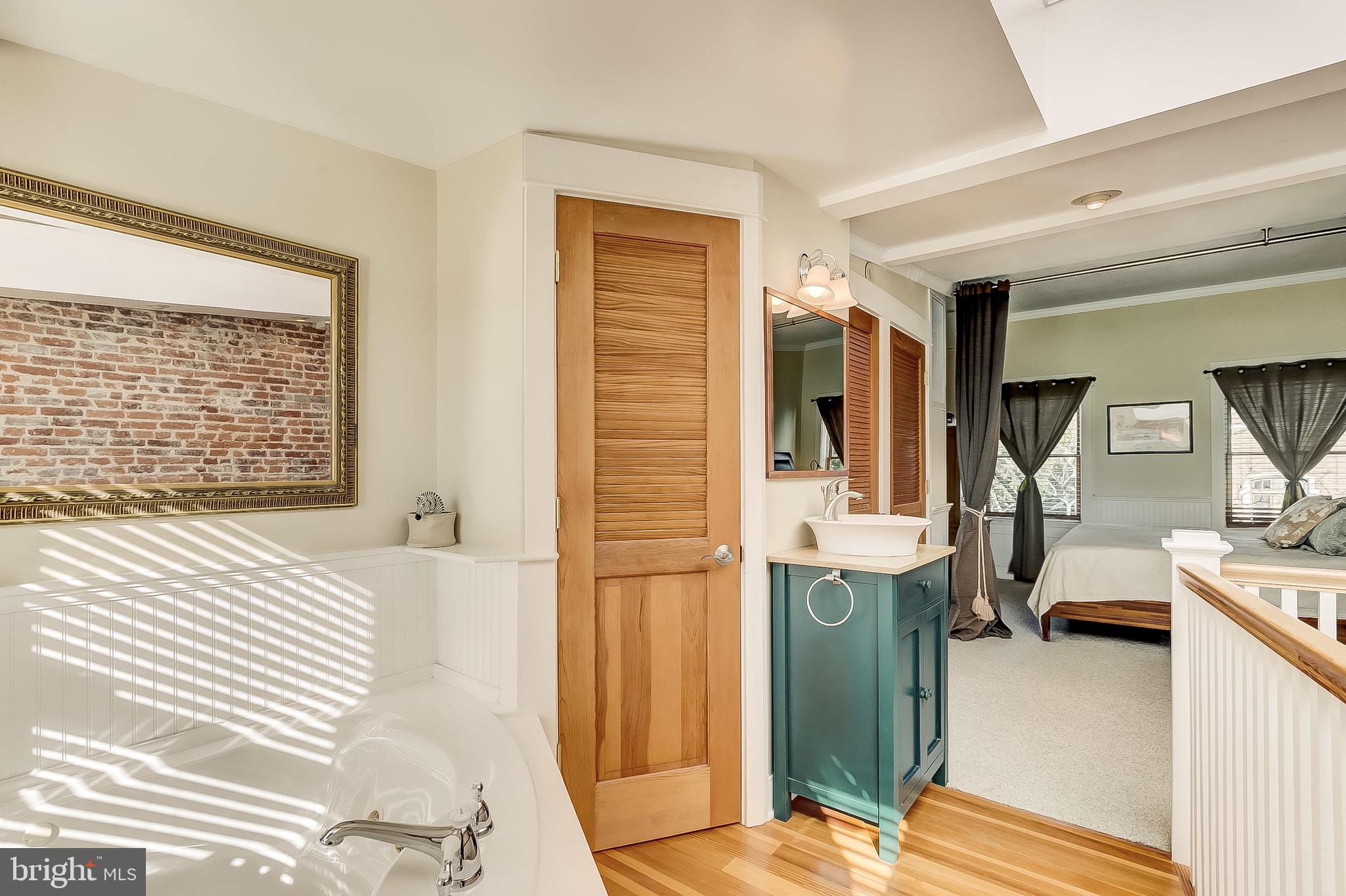 RIVERSIDE - Residential