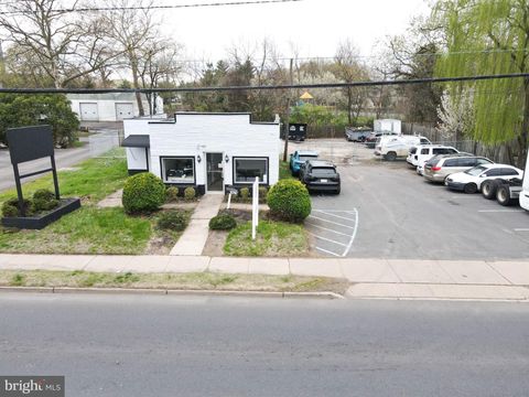 Photo of 1421 Nottingham Way, HAMILTON, NJ 08609 (MLS # NJME2054046)