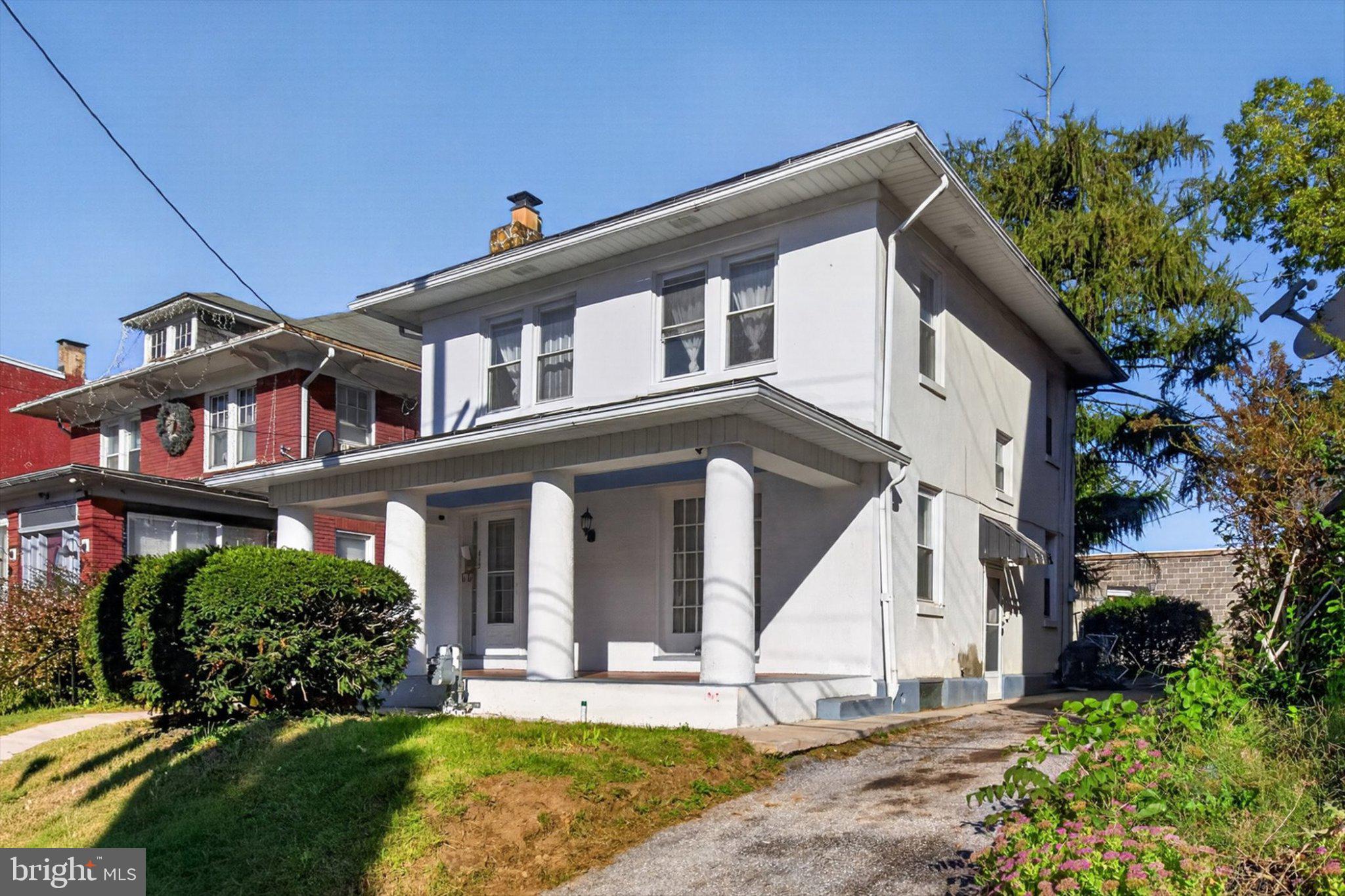 813 W KING STREET