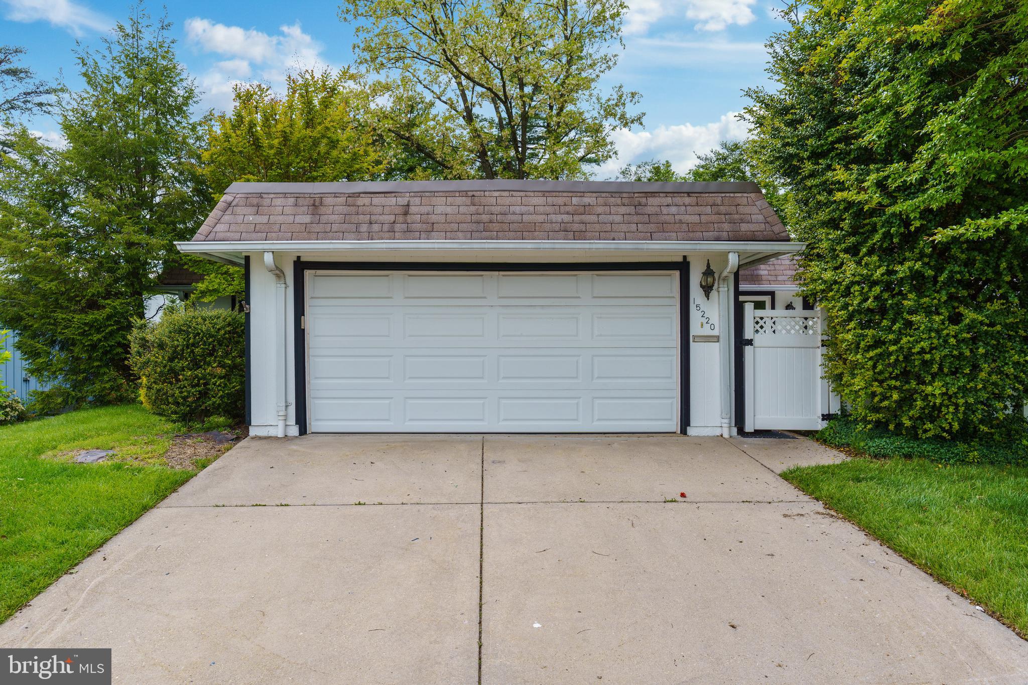 ROSSMOOR MUTUAL - Residential