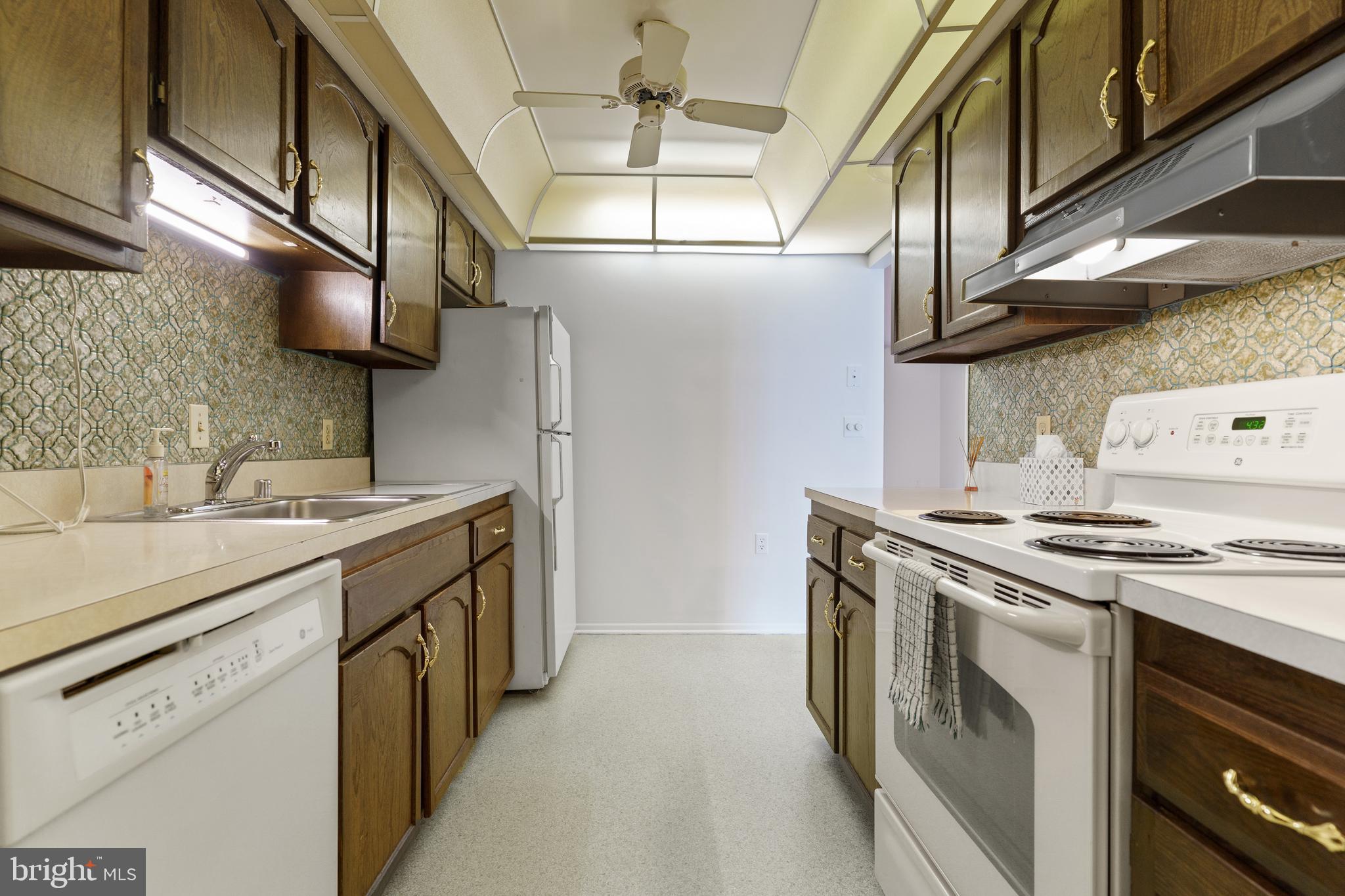 ROSSMOOR MUTUAL - Residential