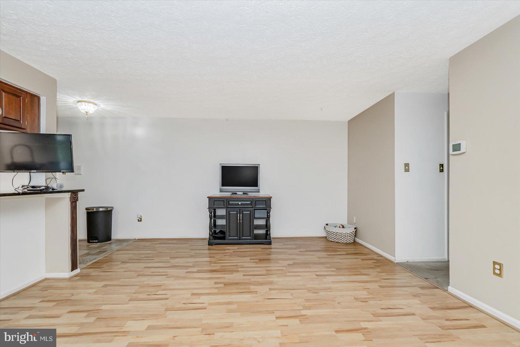 WOODBRIDGE CENTER - Residential